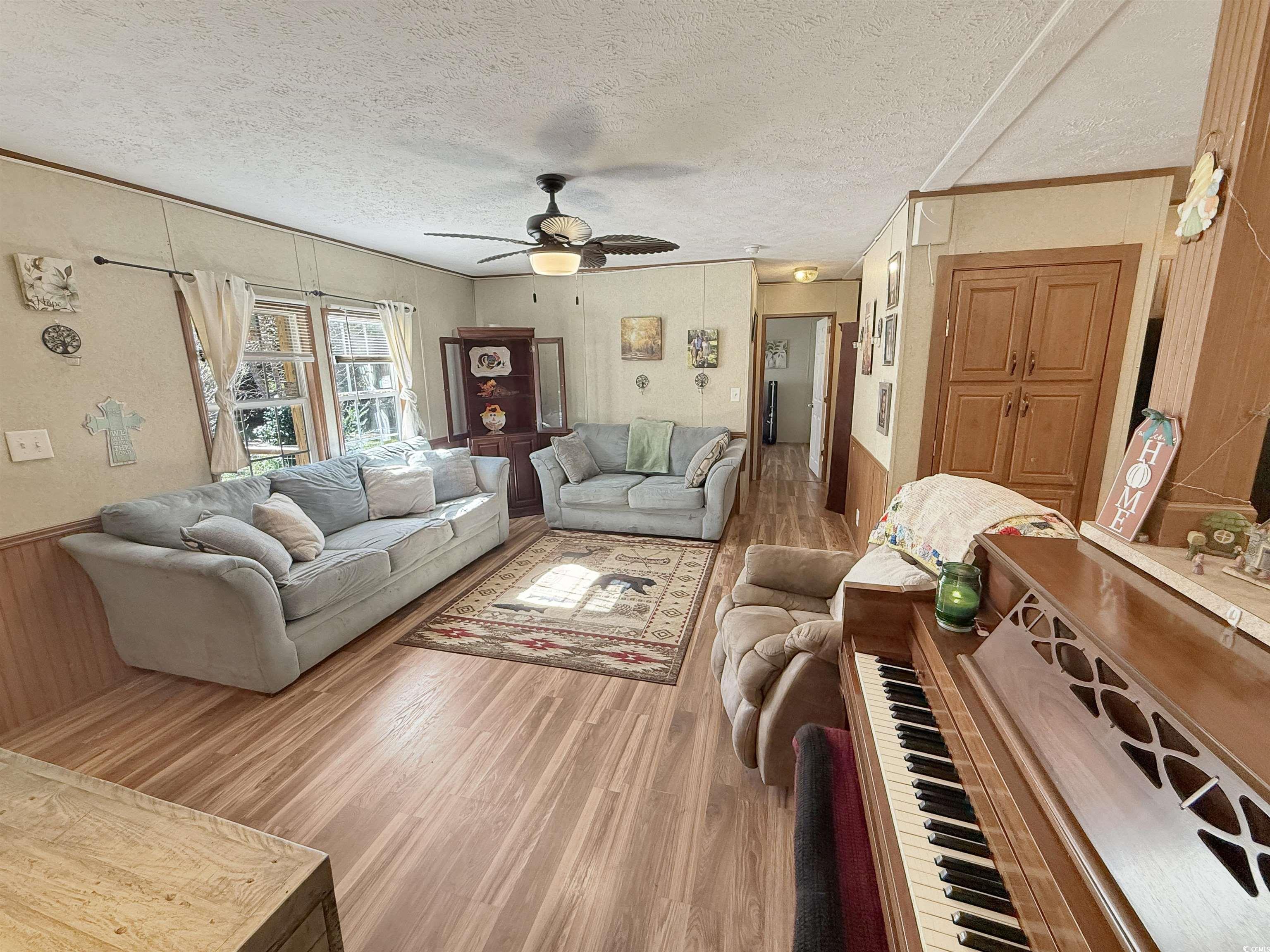 3264 Ten Acre Rd.
