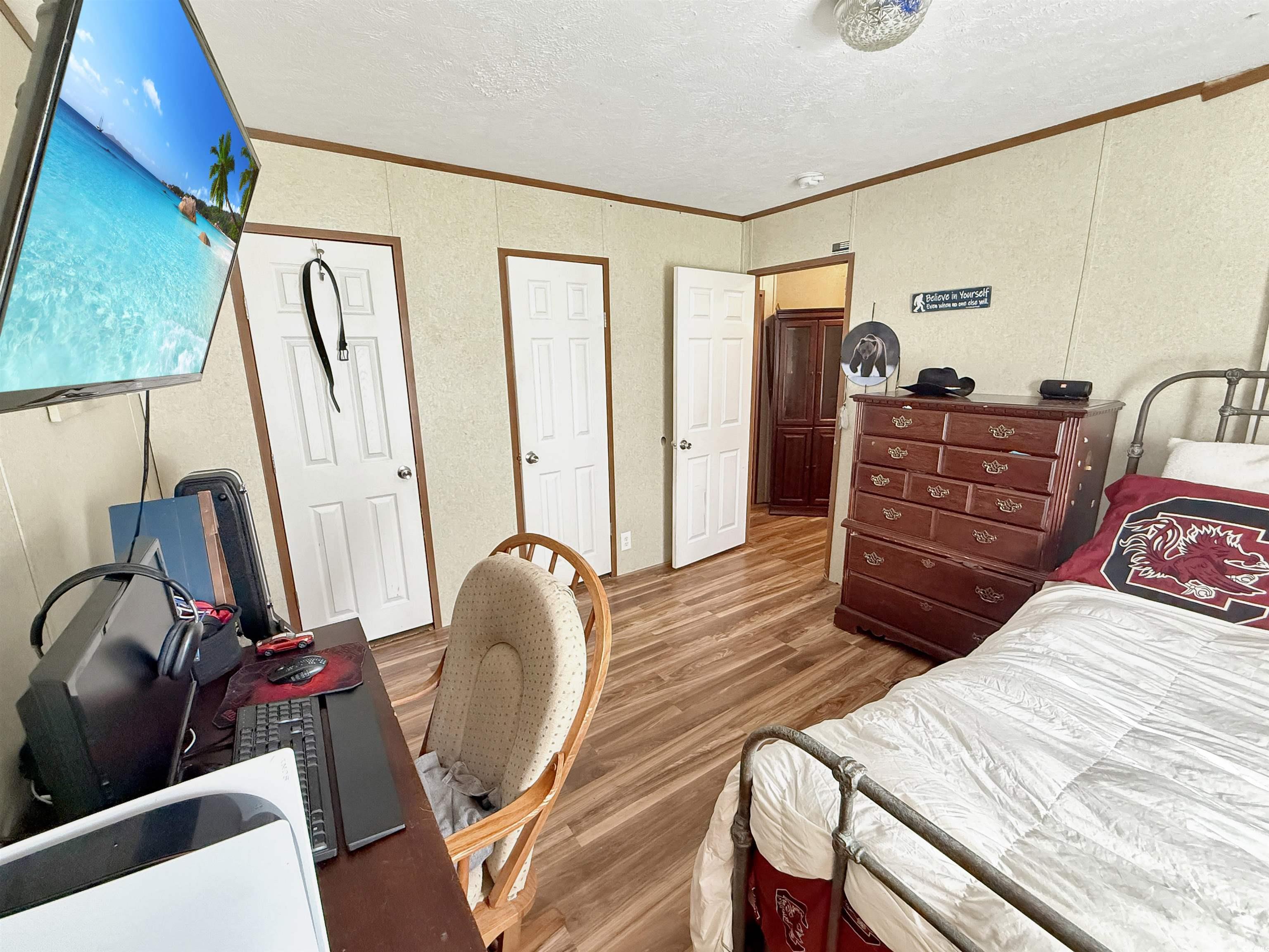 3264 Ten Acre Rd.