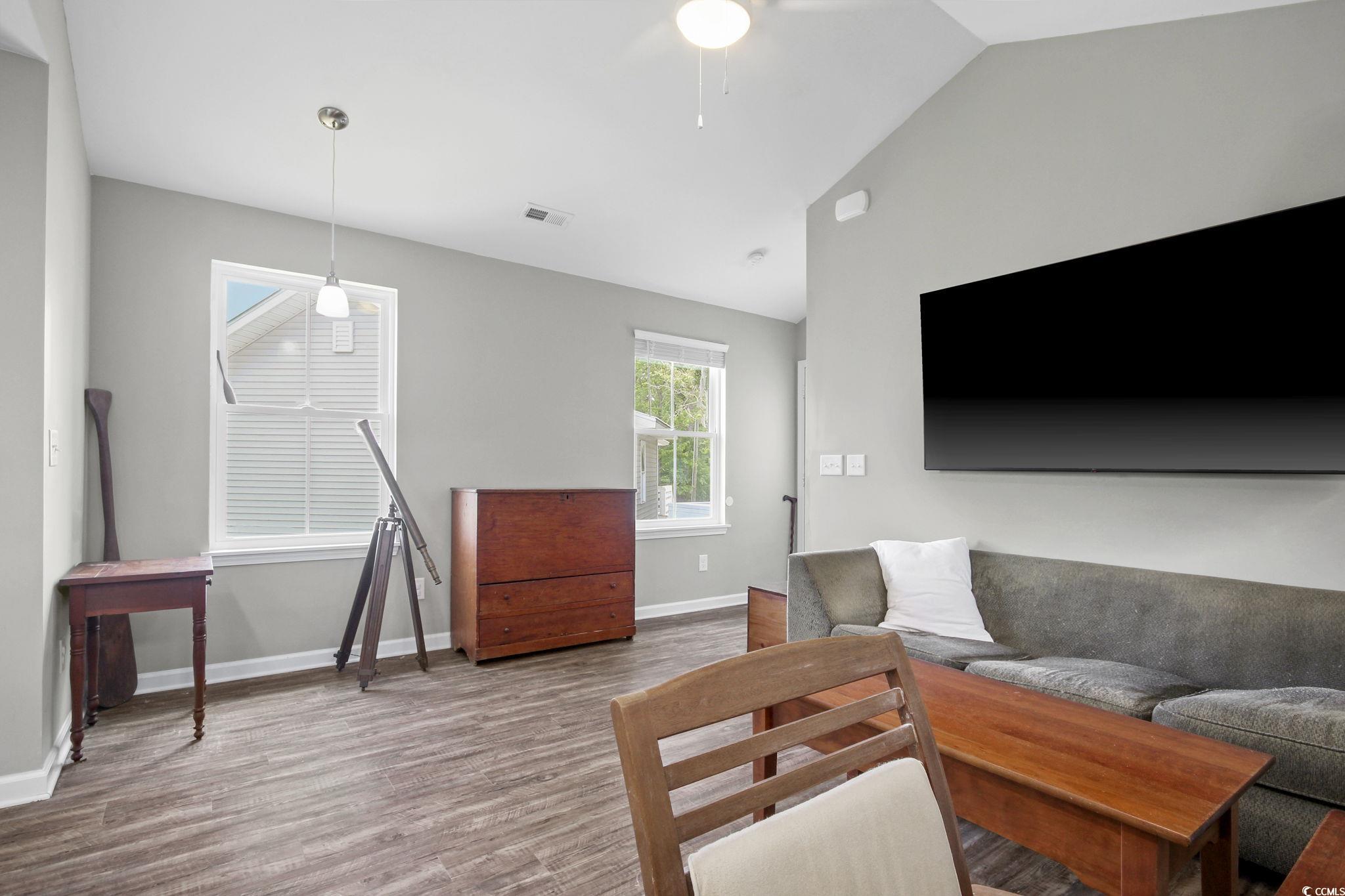 610 Bayview Dr.