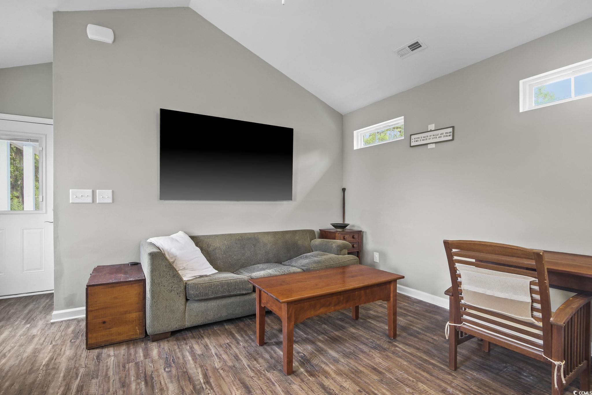 610 Bayview Dr.