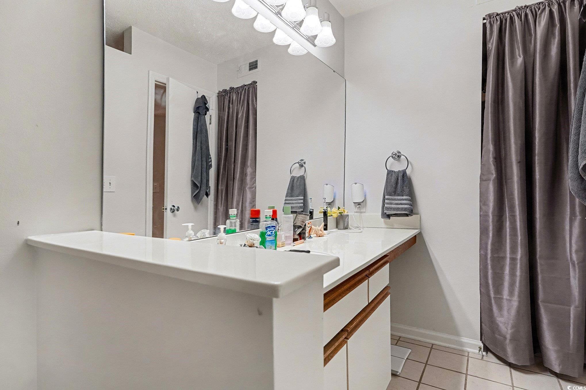 140 Spanish Oak Ct. Unit: E