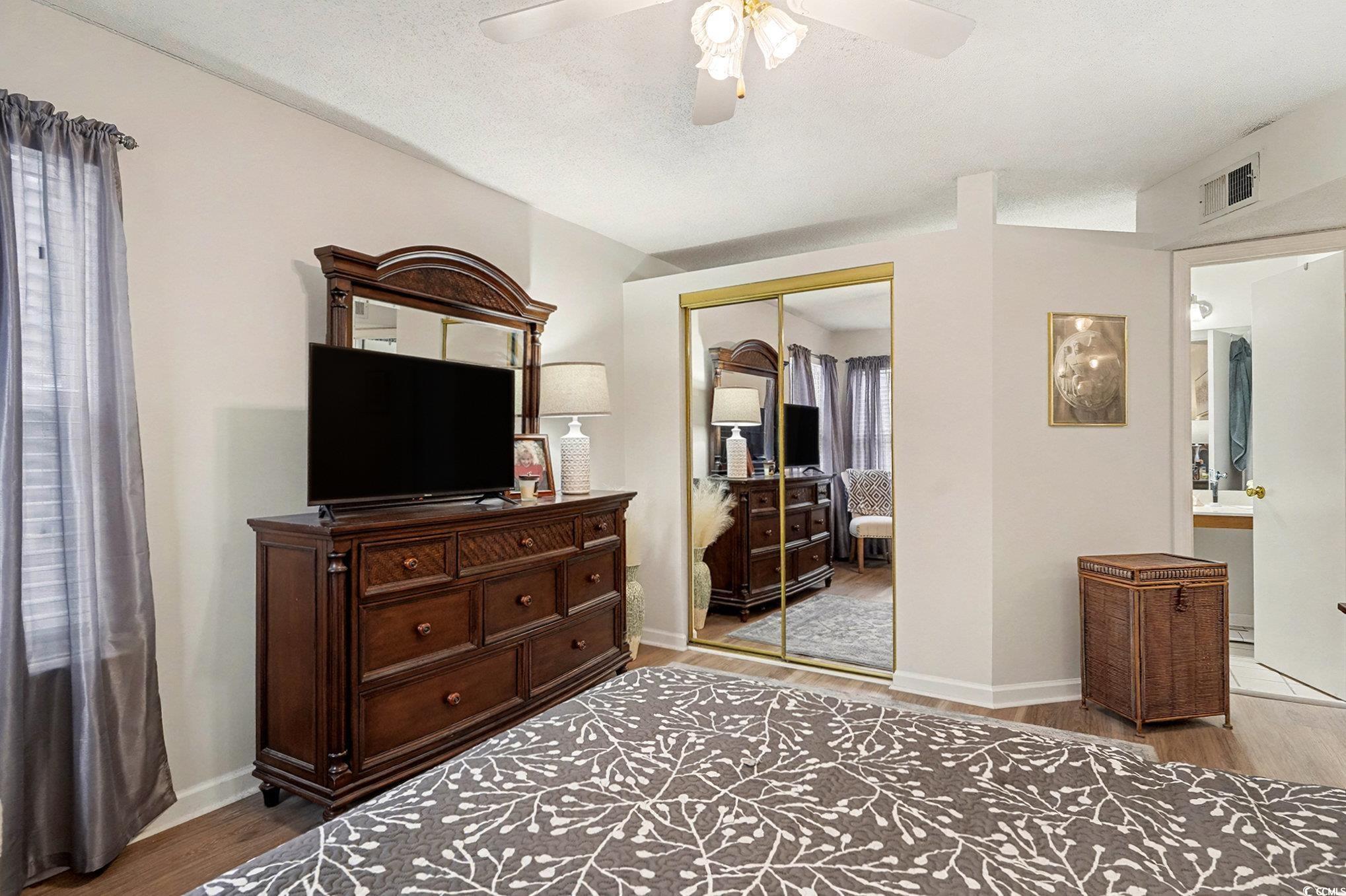 140 Spanish Oak Ct. Unit: E