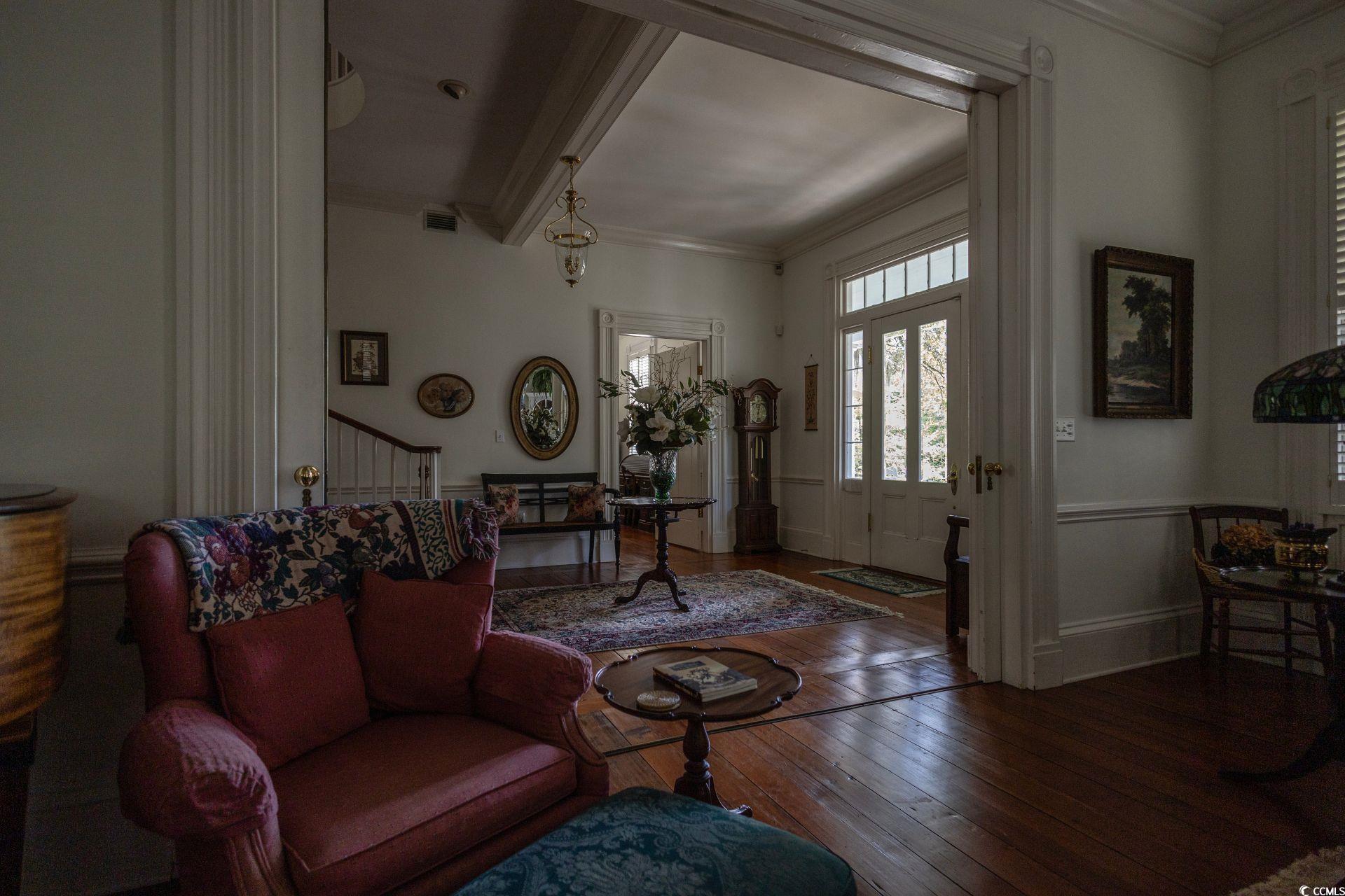 563 Chandler Ave.