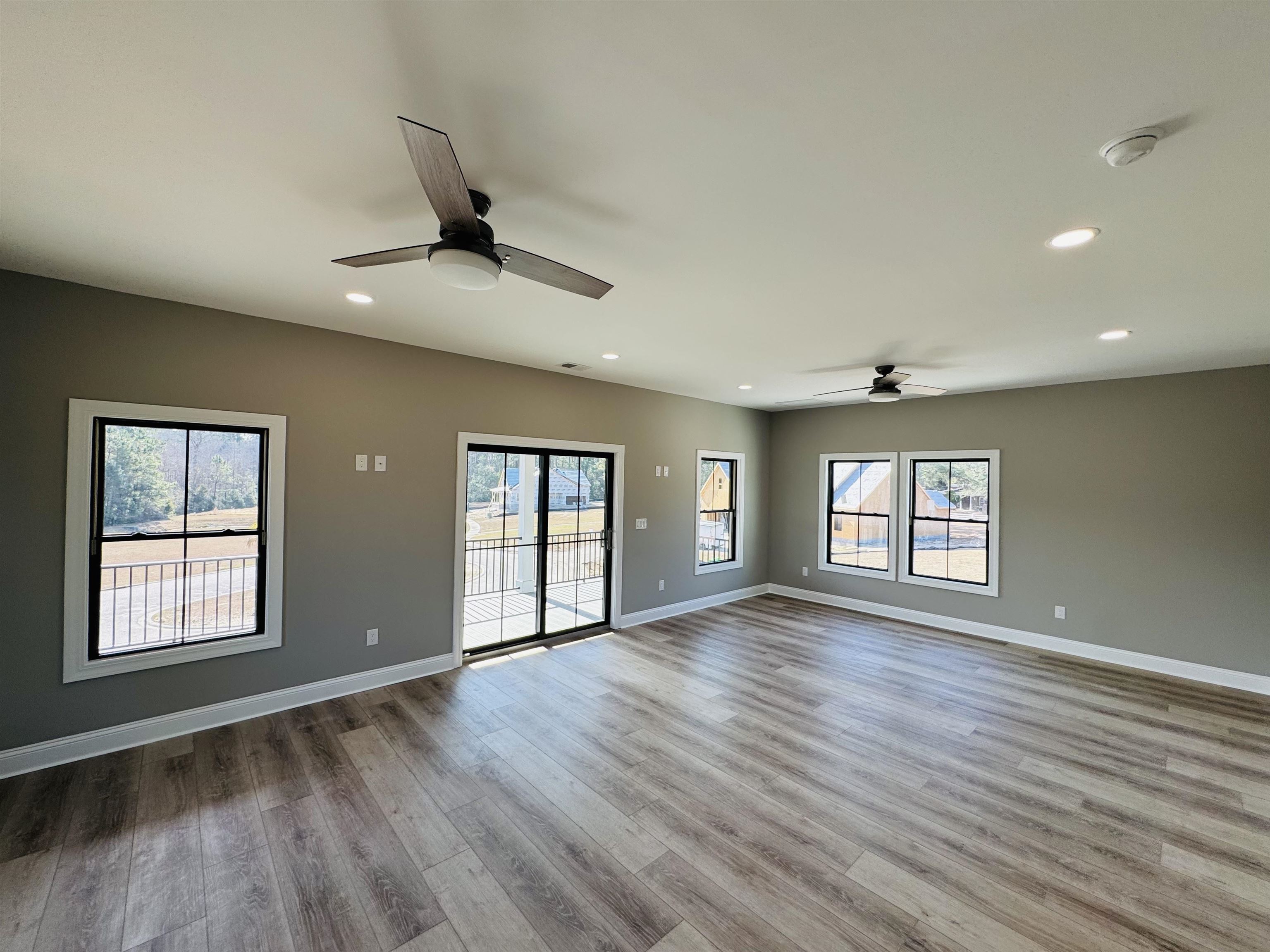 825 Commanders Island Dr.