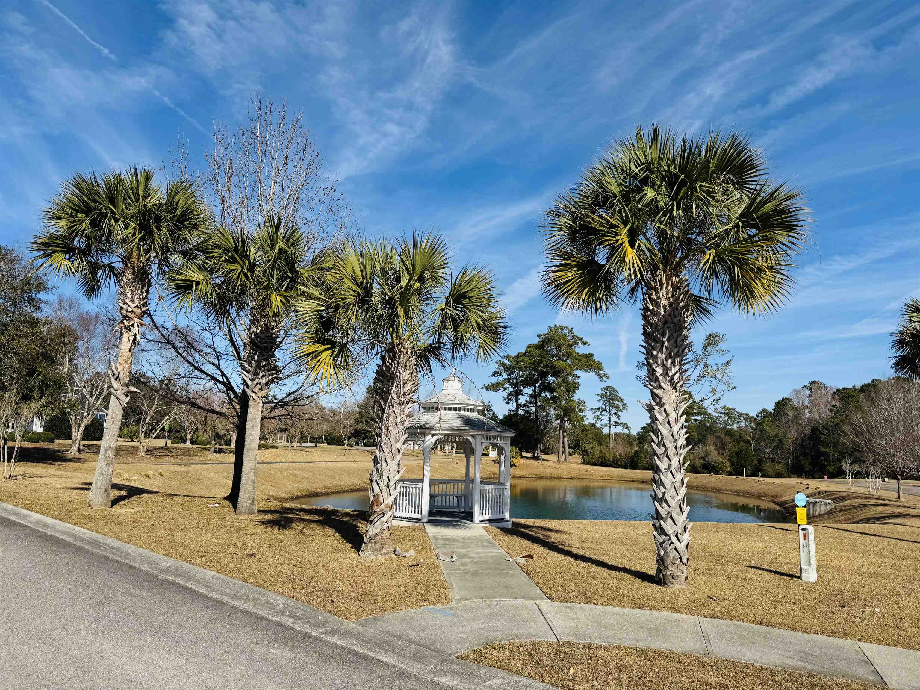 825 Commanders Island Dr.
