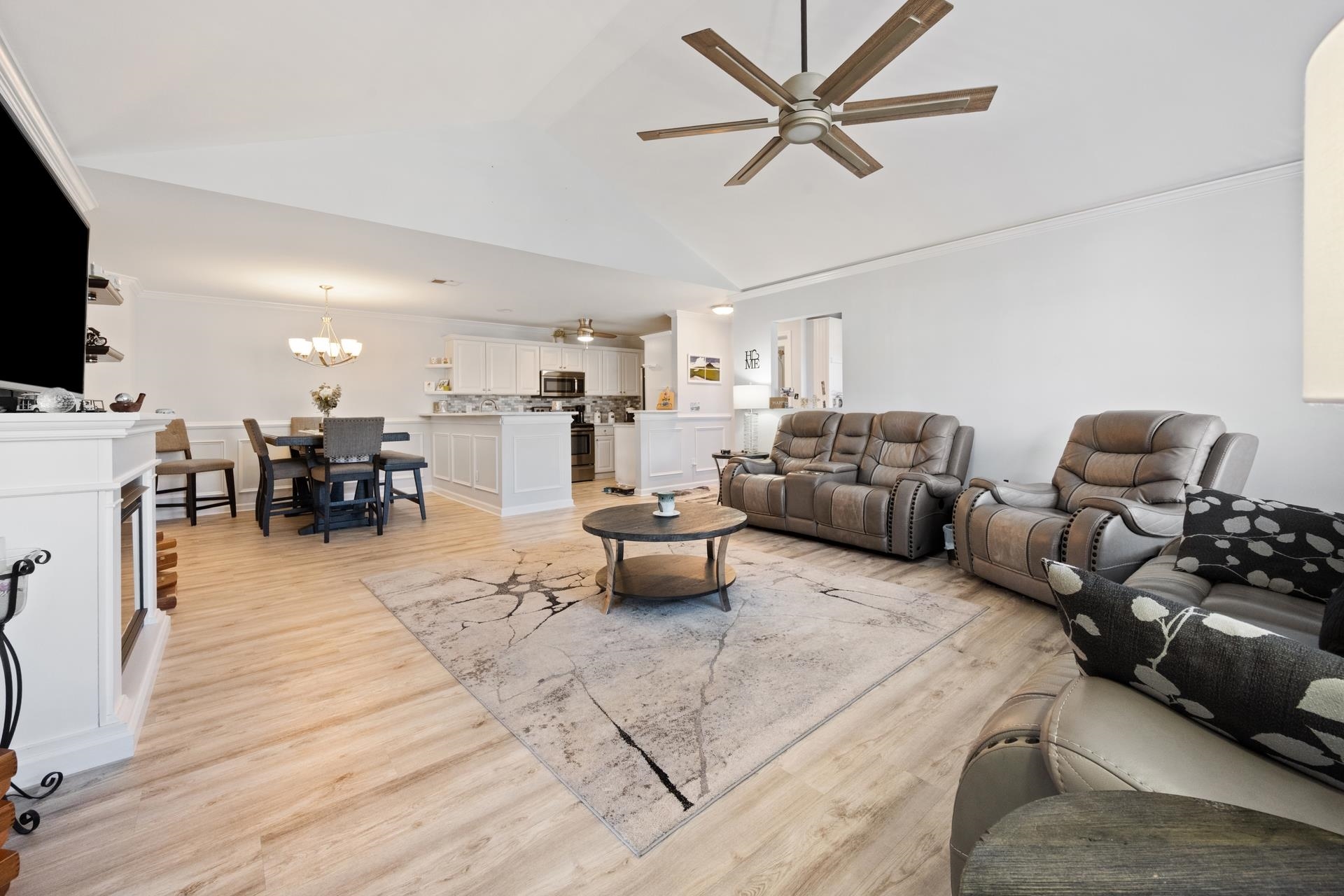4665 Fringetree Dr. Unit: 5E