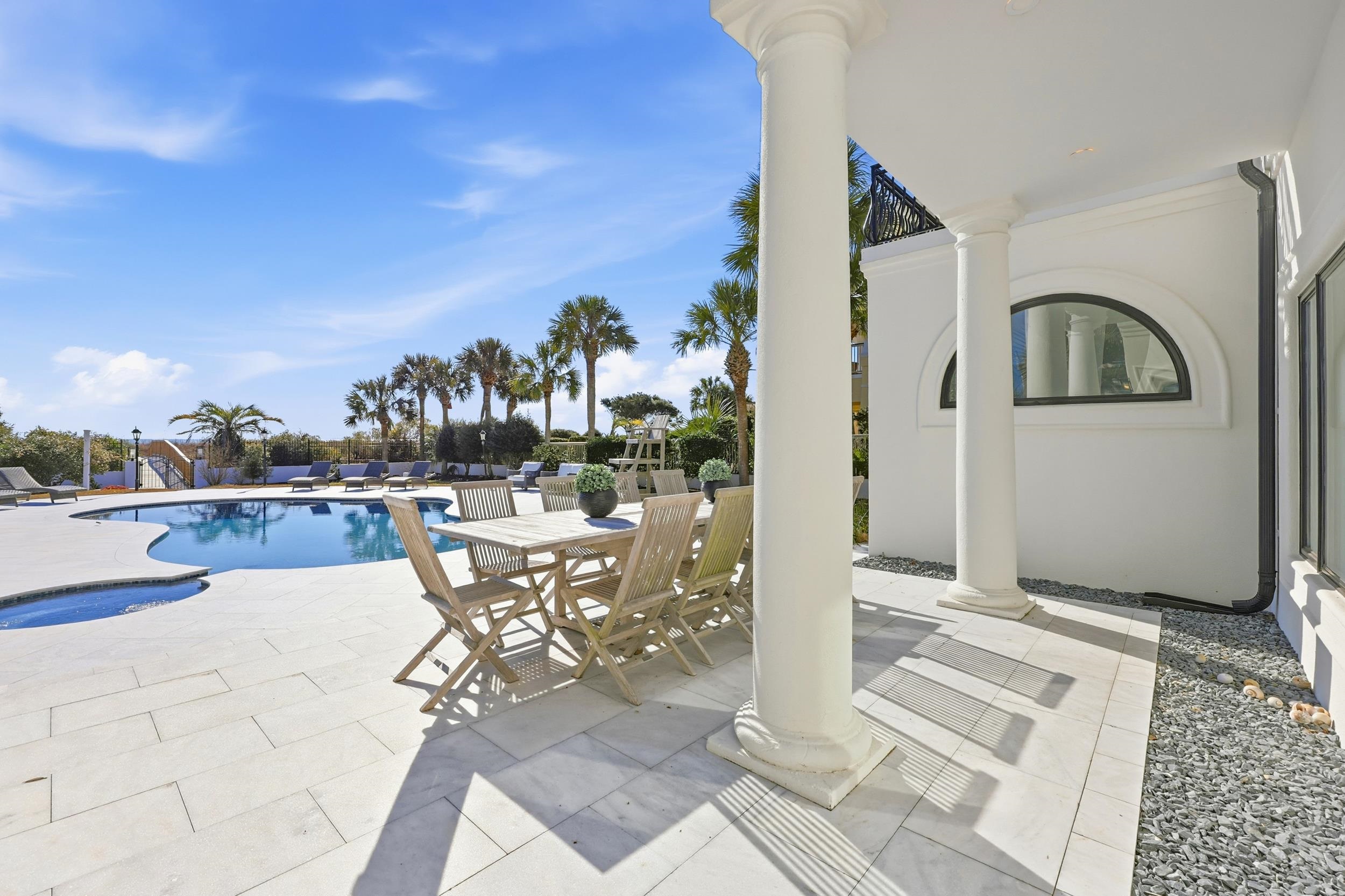 5104 Ocean Blvd. N