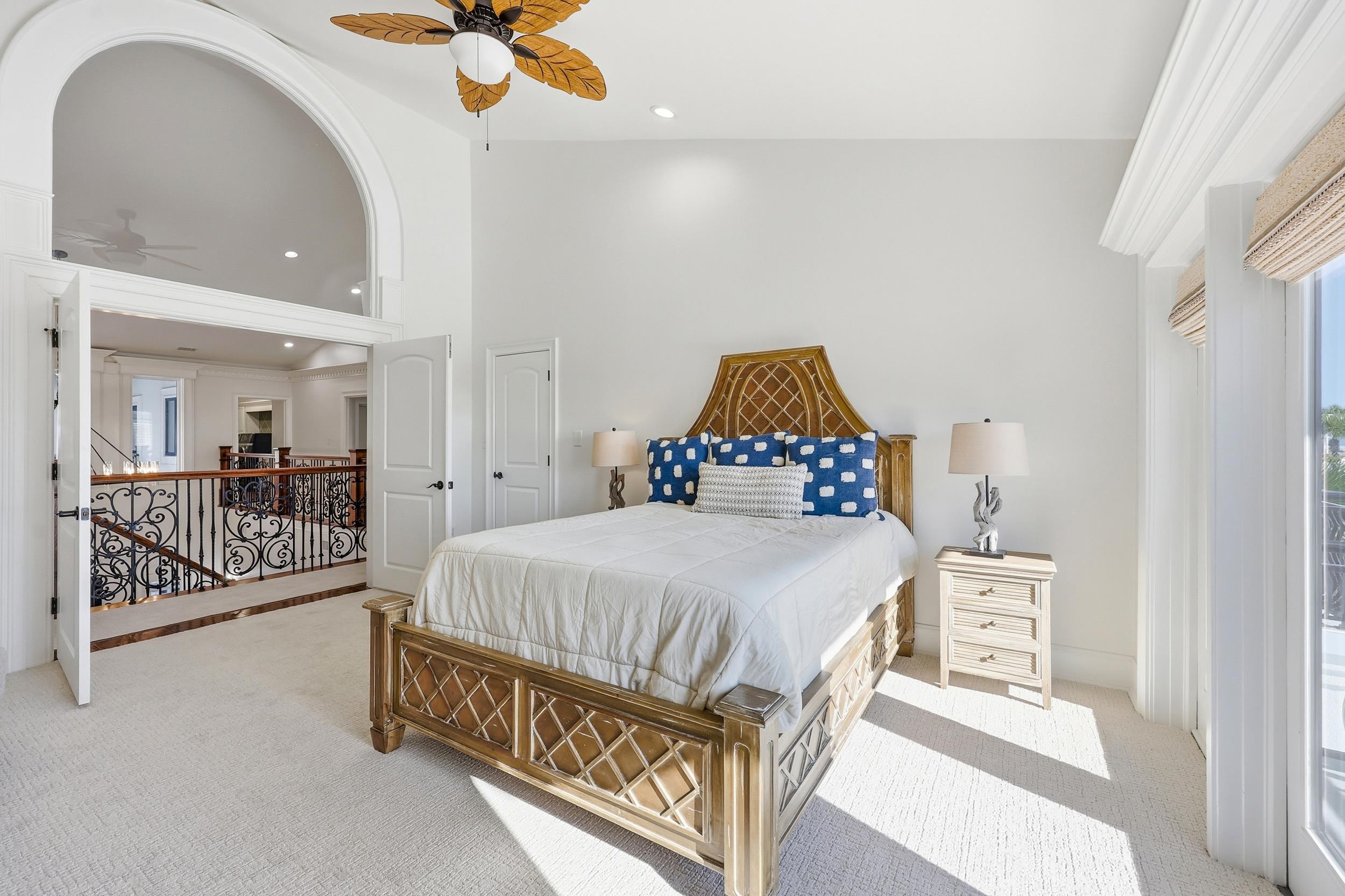 5104 Ocean Blvd. N