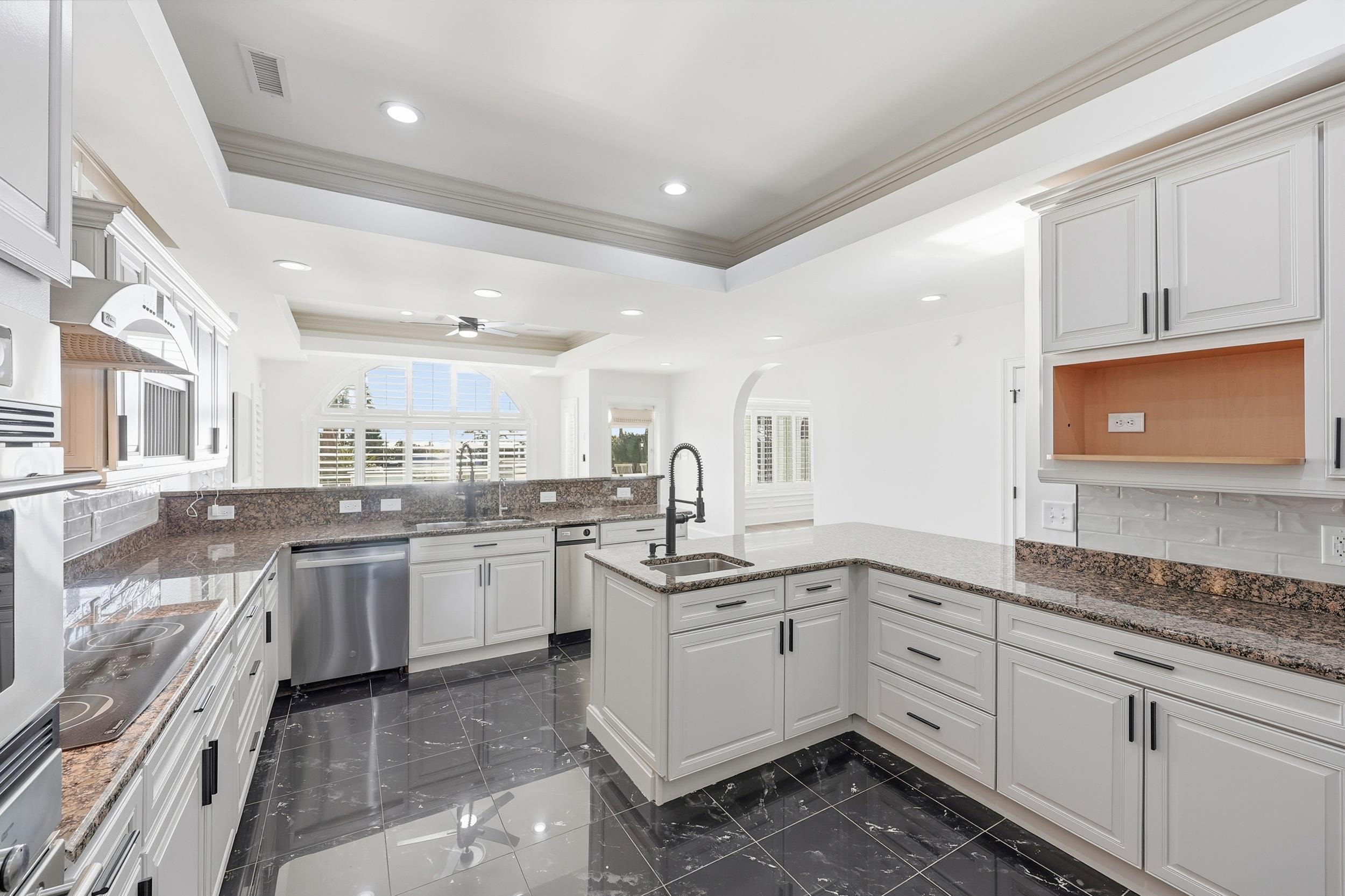 5104 Ocean Blvd. N