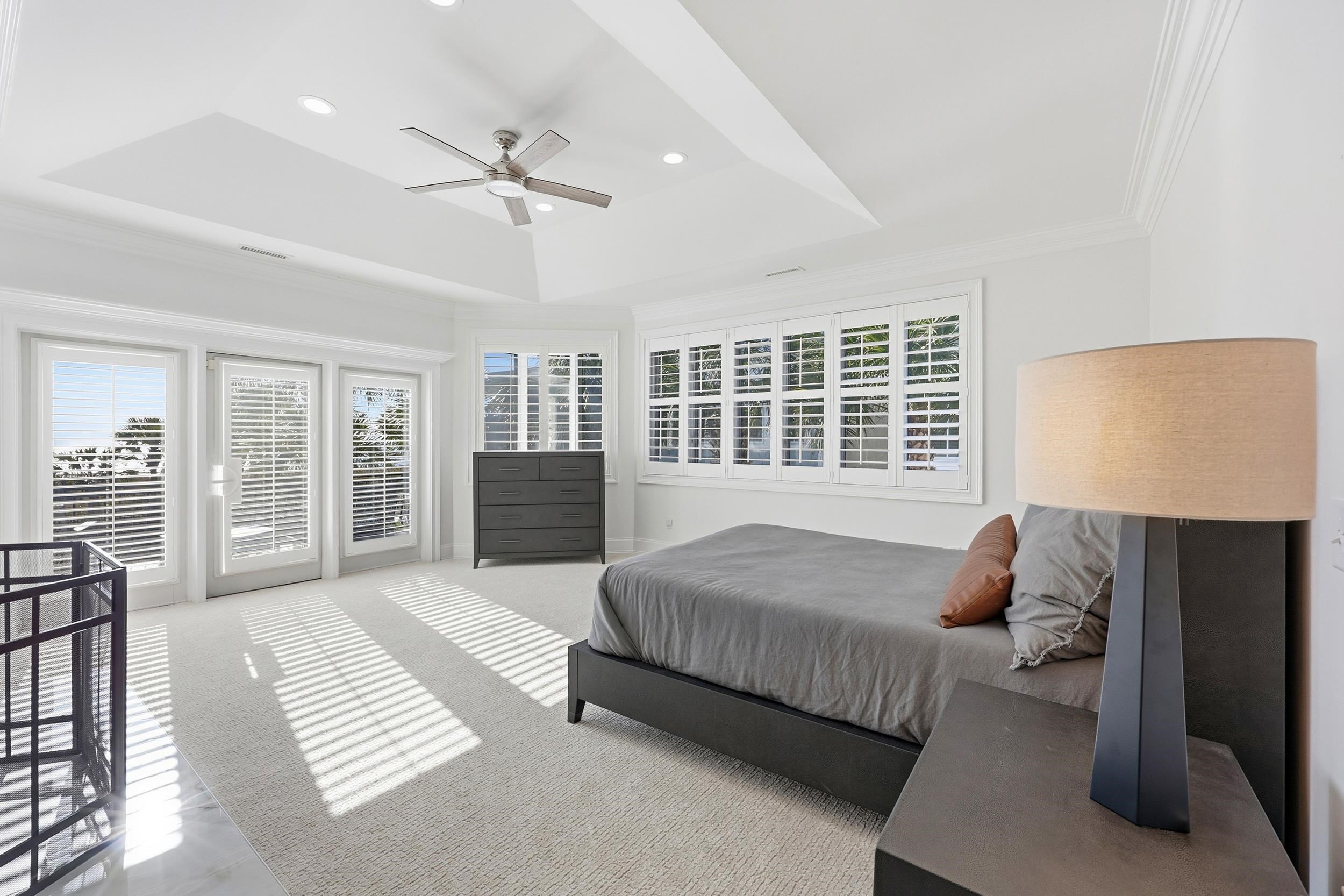 5104 Ocean Blvd. N