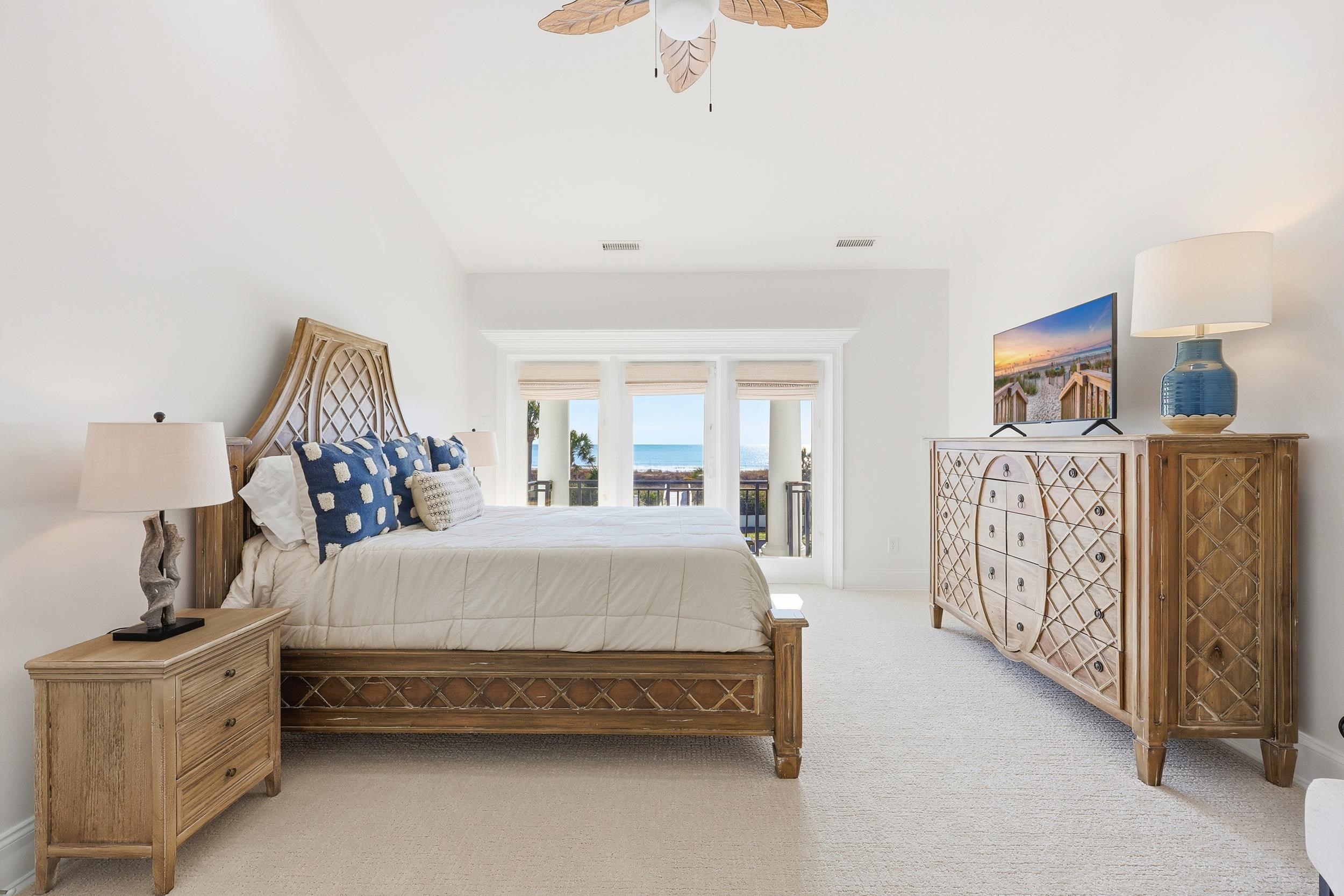 5104 Ocean Blvd. N