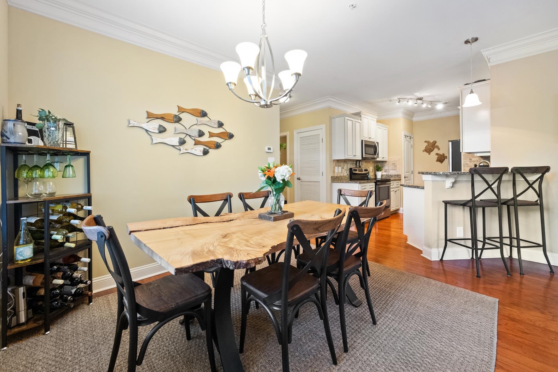 48 Mingo Dr. Unit: 2D