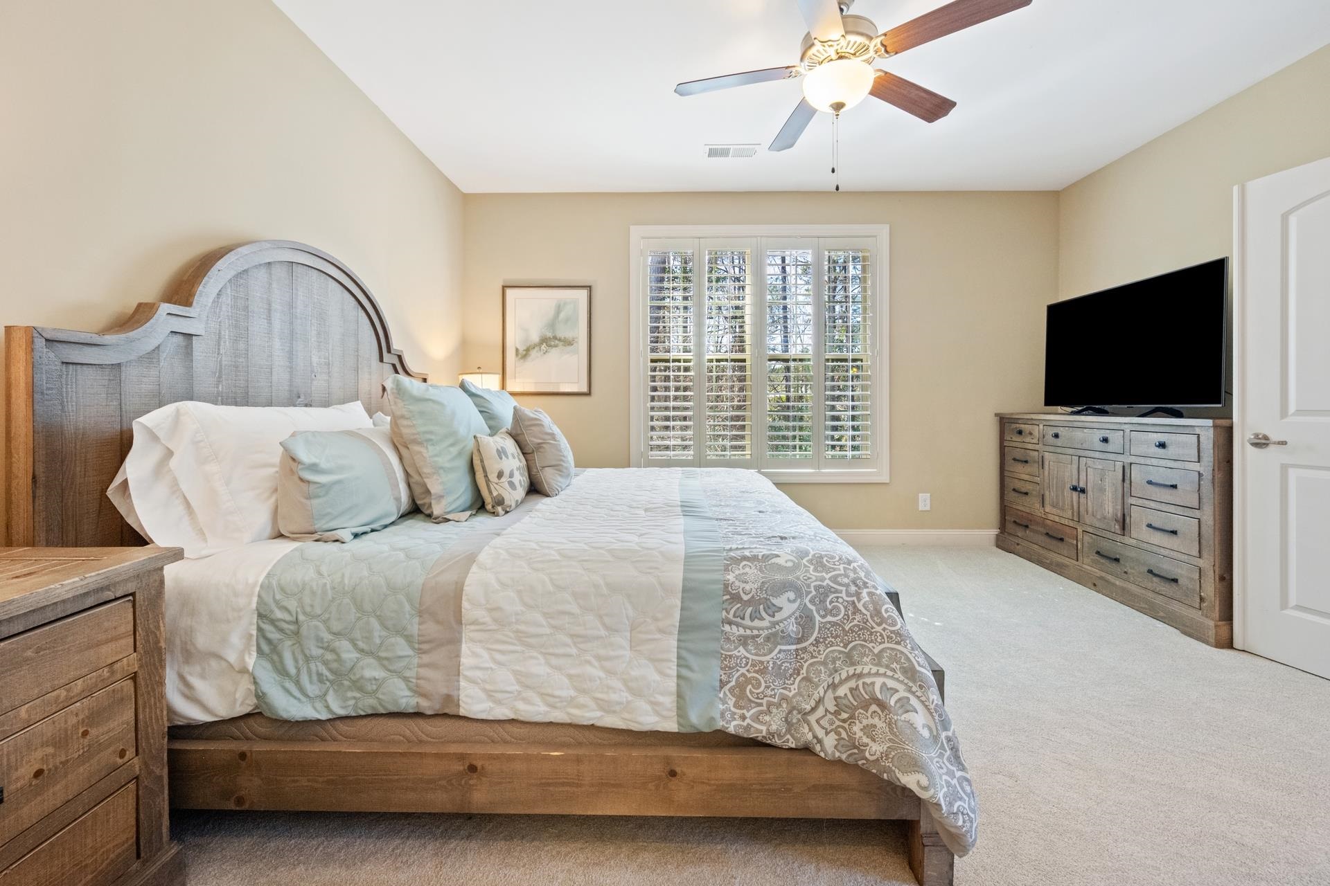 48 Mingo Dr. Unit: 2D