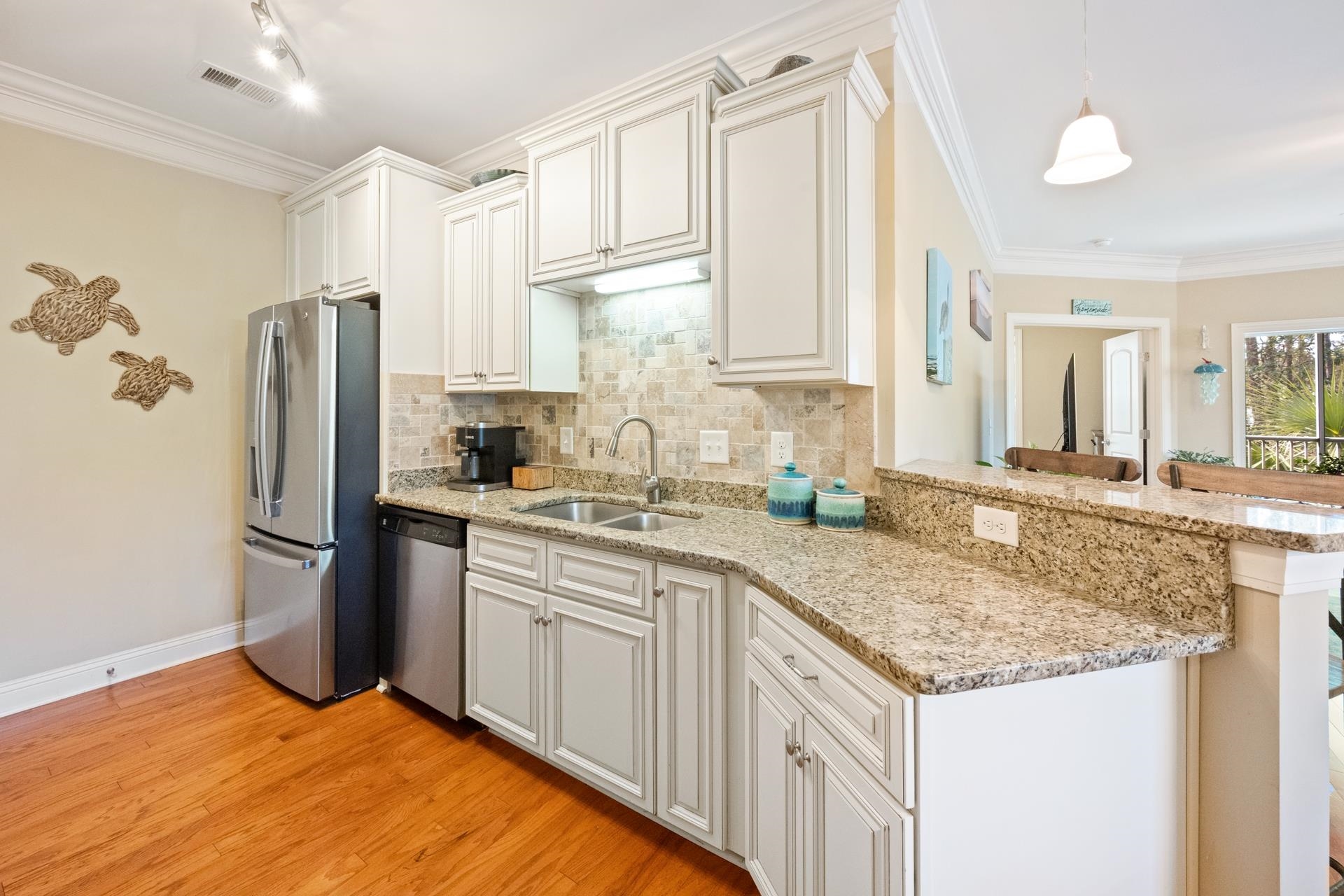 48 Mingo Dr. Unit: 2D