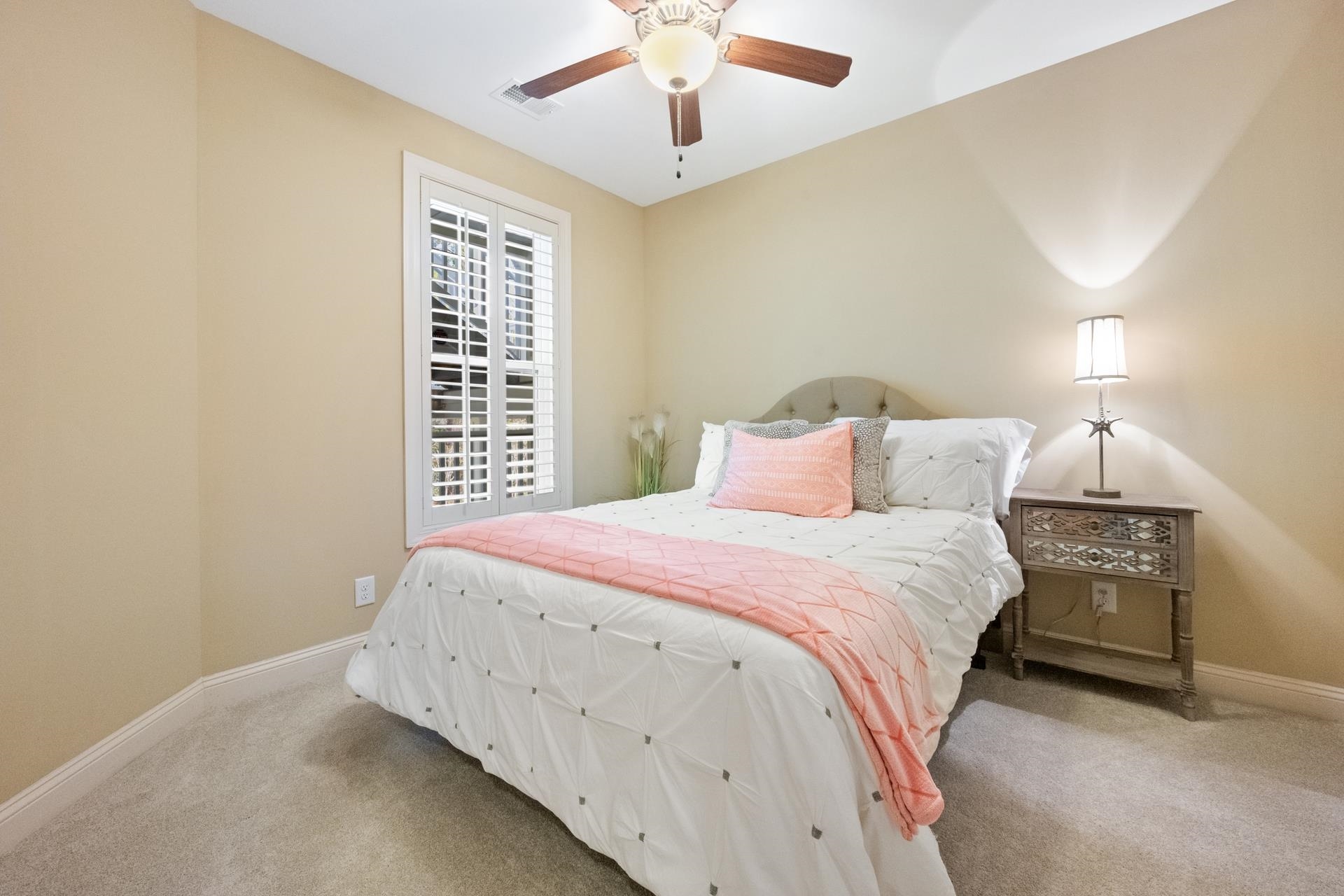 48 Mingo Dr. Unit: 2D