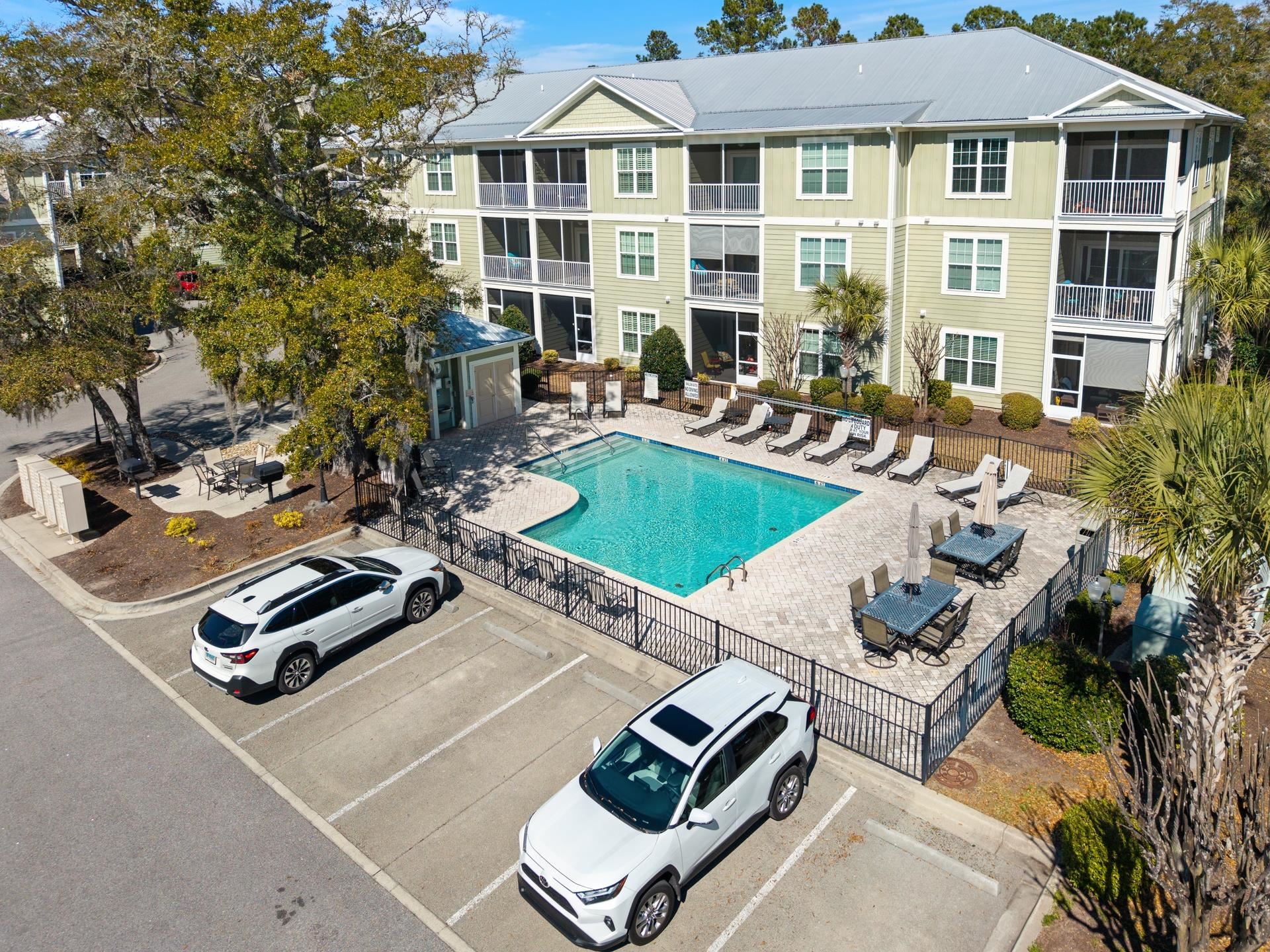 48 Mingo Dr. Unit: 2D
