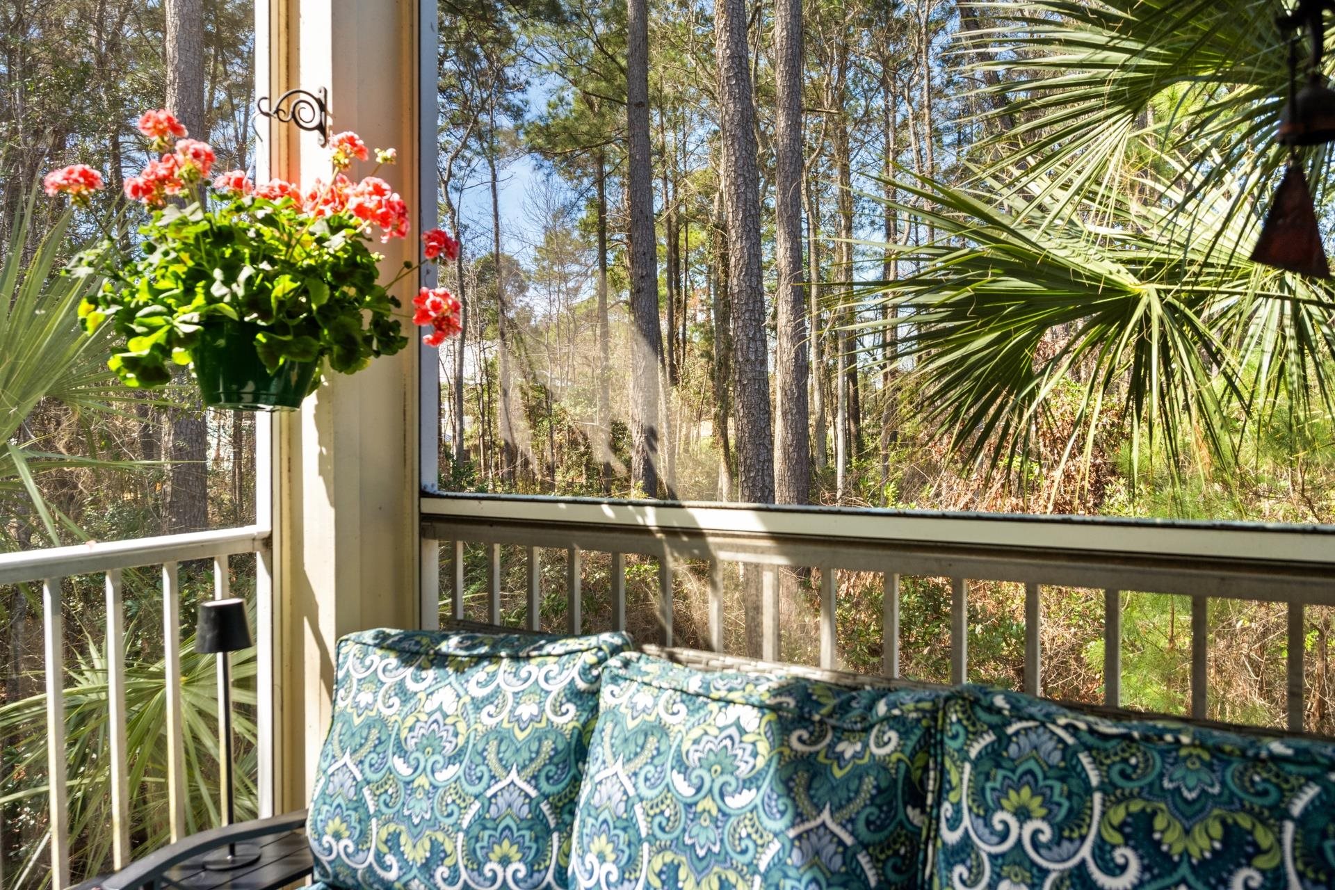 48 Mingo Dr. Unit: 2D