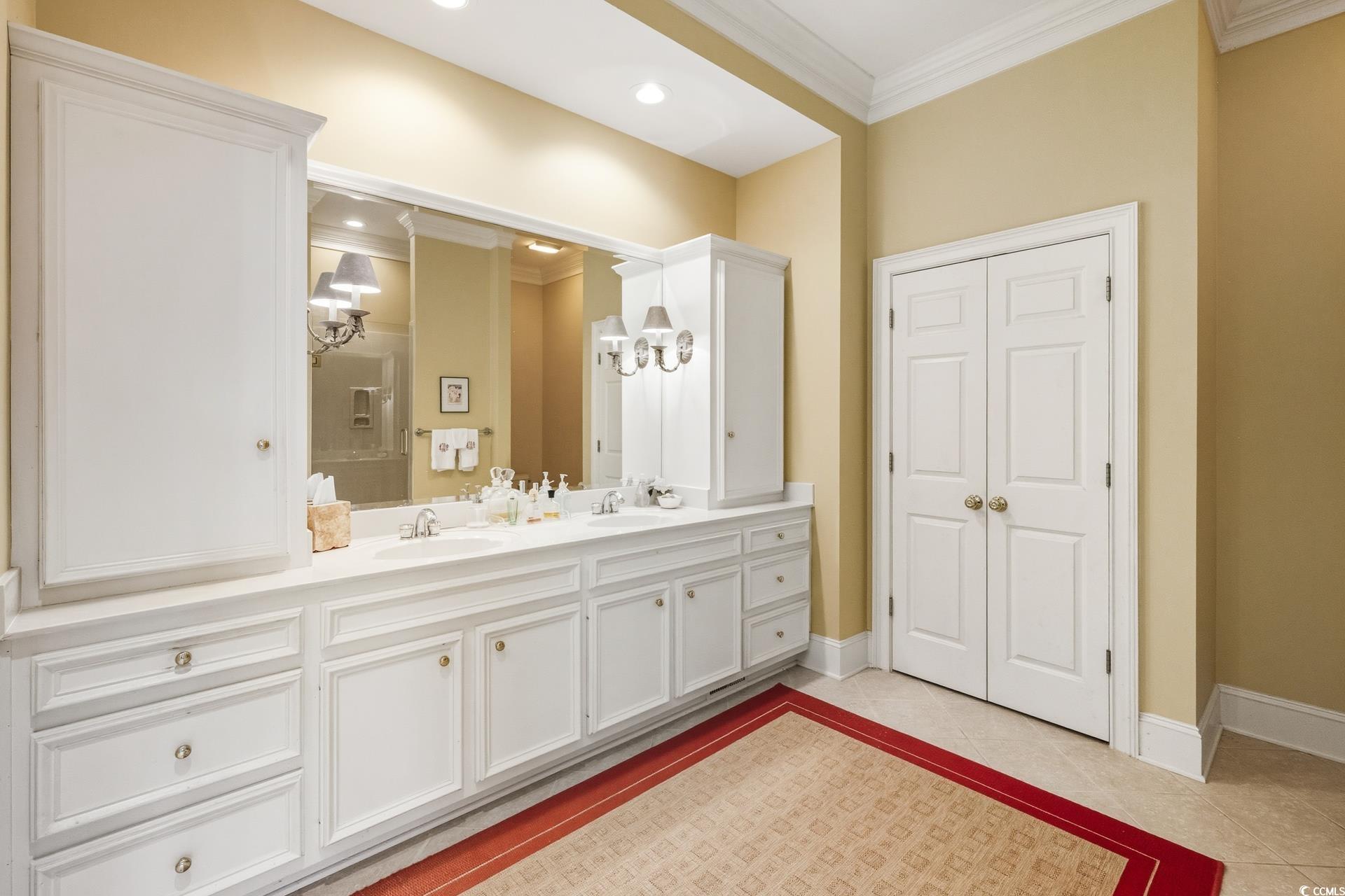 160 Colony Point Dr.