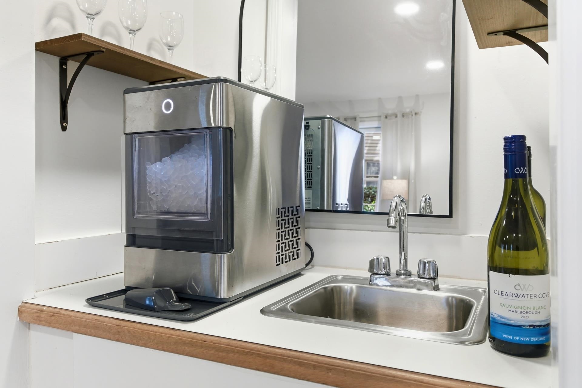 225 Tanglewood Dr. Unit: 1