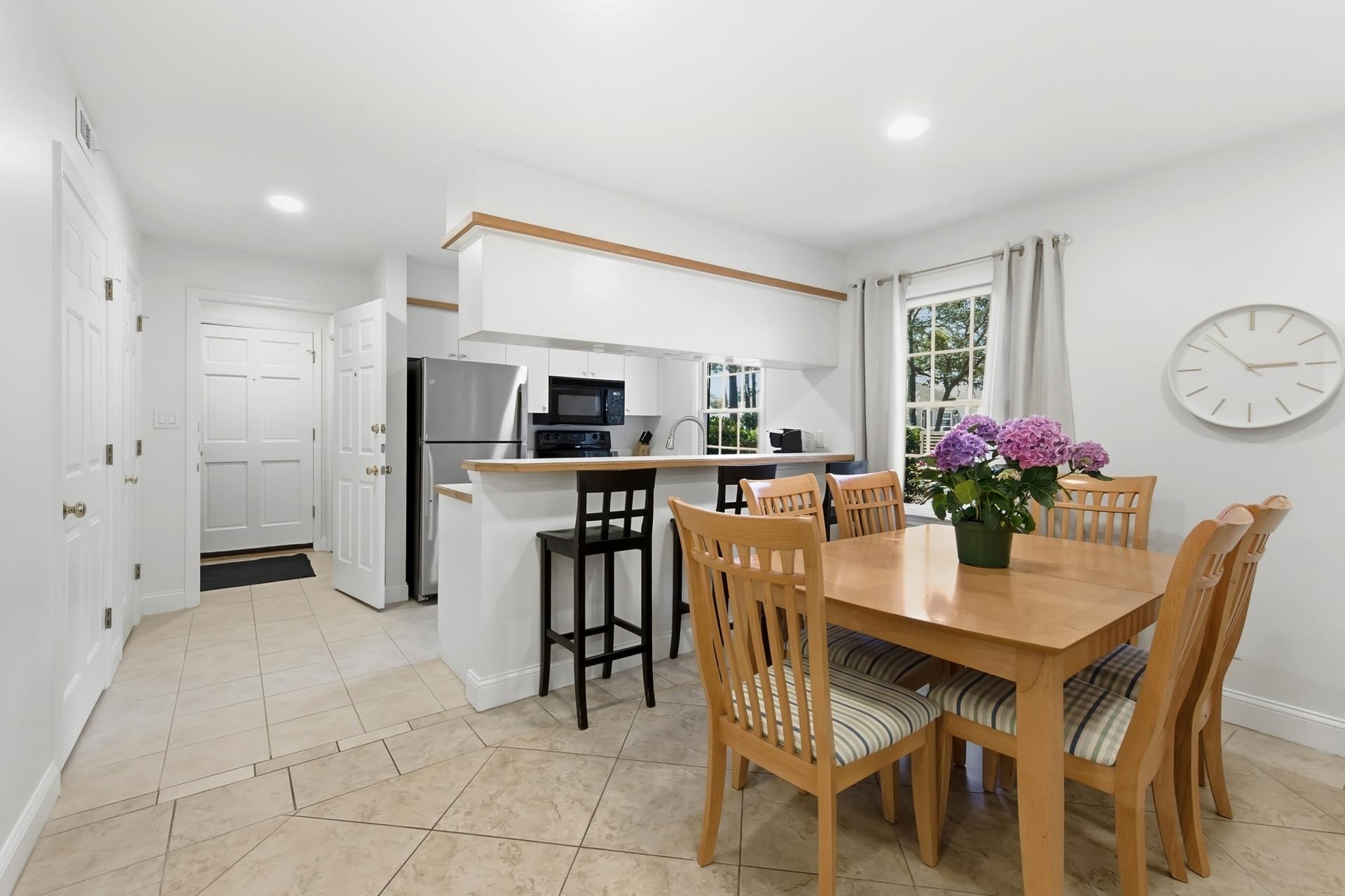 225 Tanglewood Dr. Unit: 1