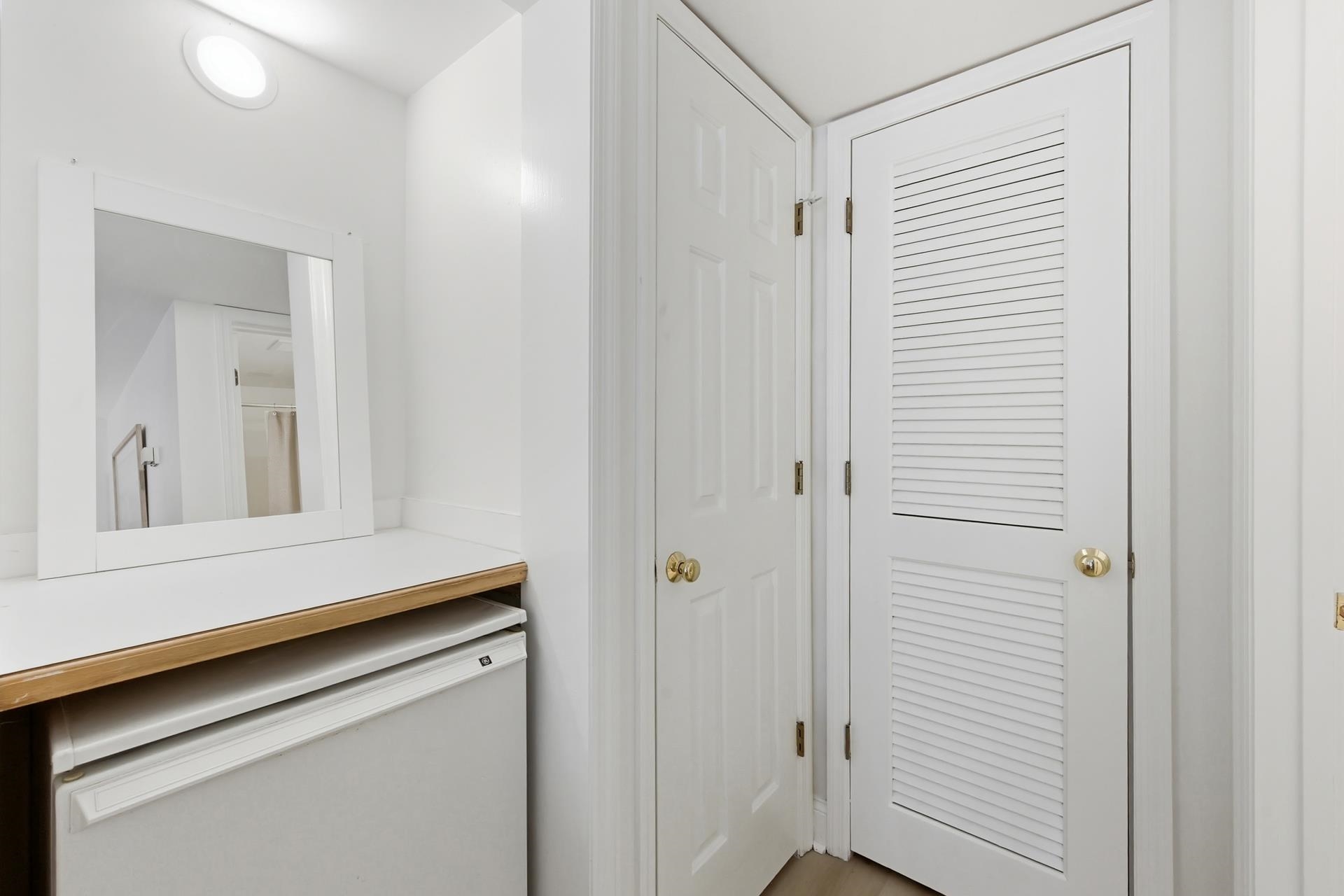 225 Tanglewood Dr. Unit: 1