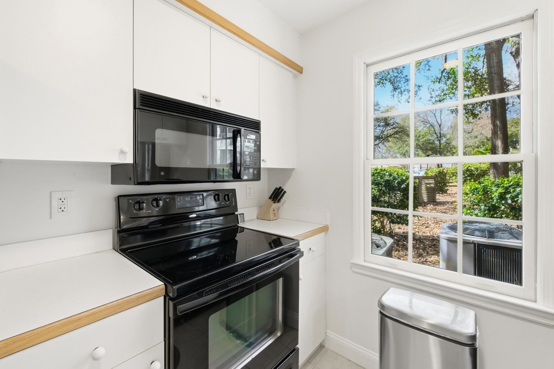 225 Tanglewood Dr. Unit: 1