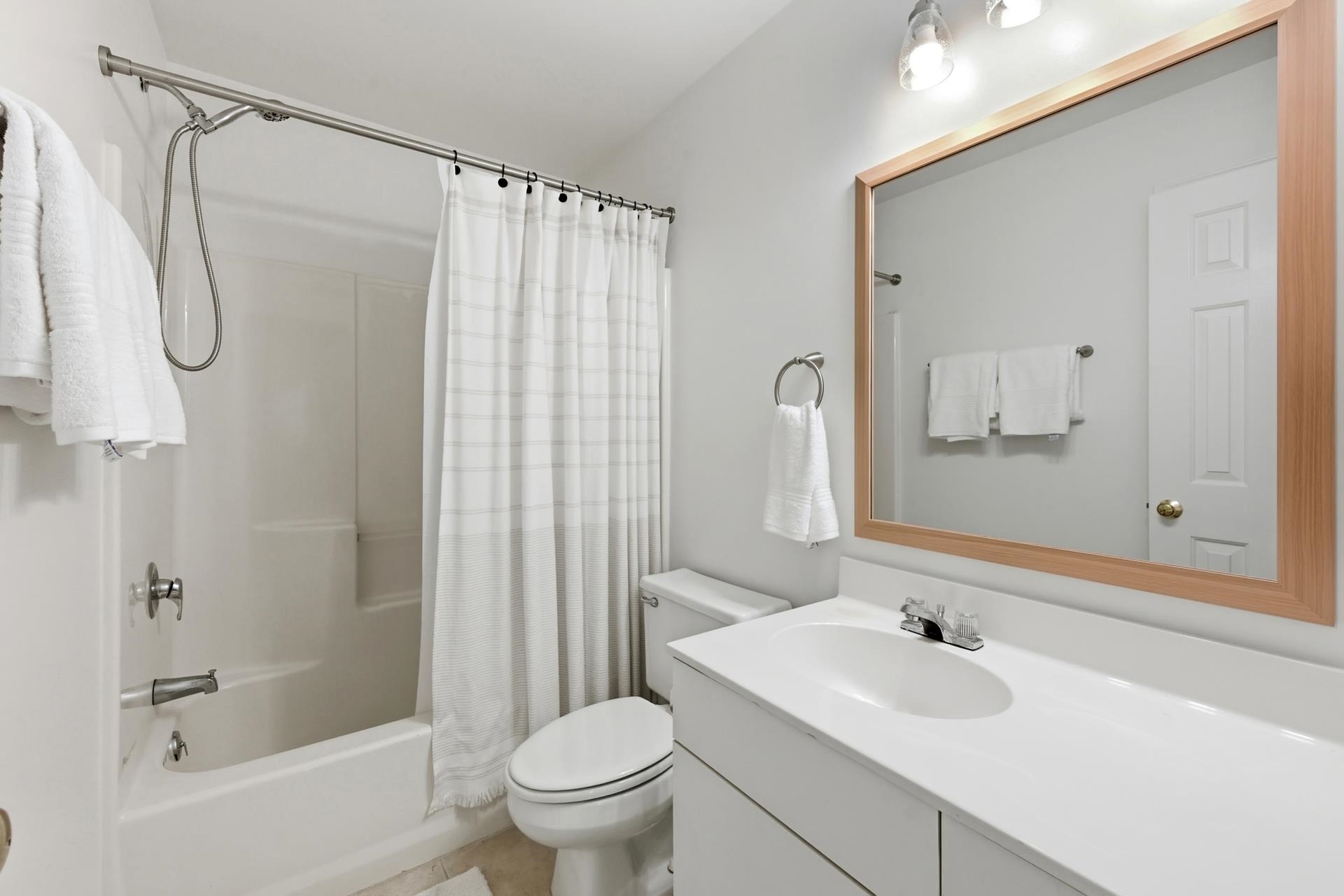 225 Tanglewood Dr. Unit: 1