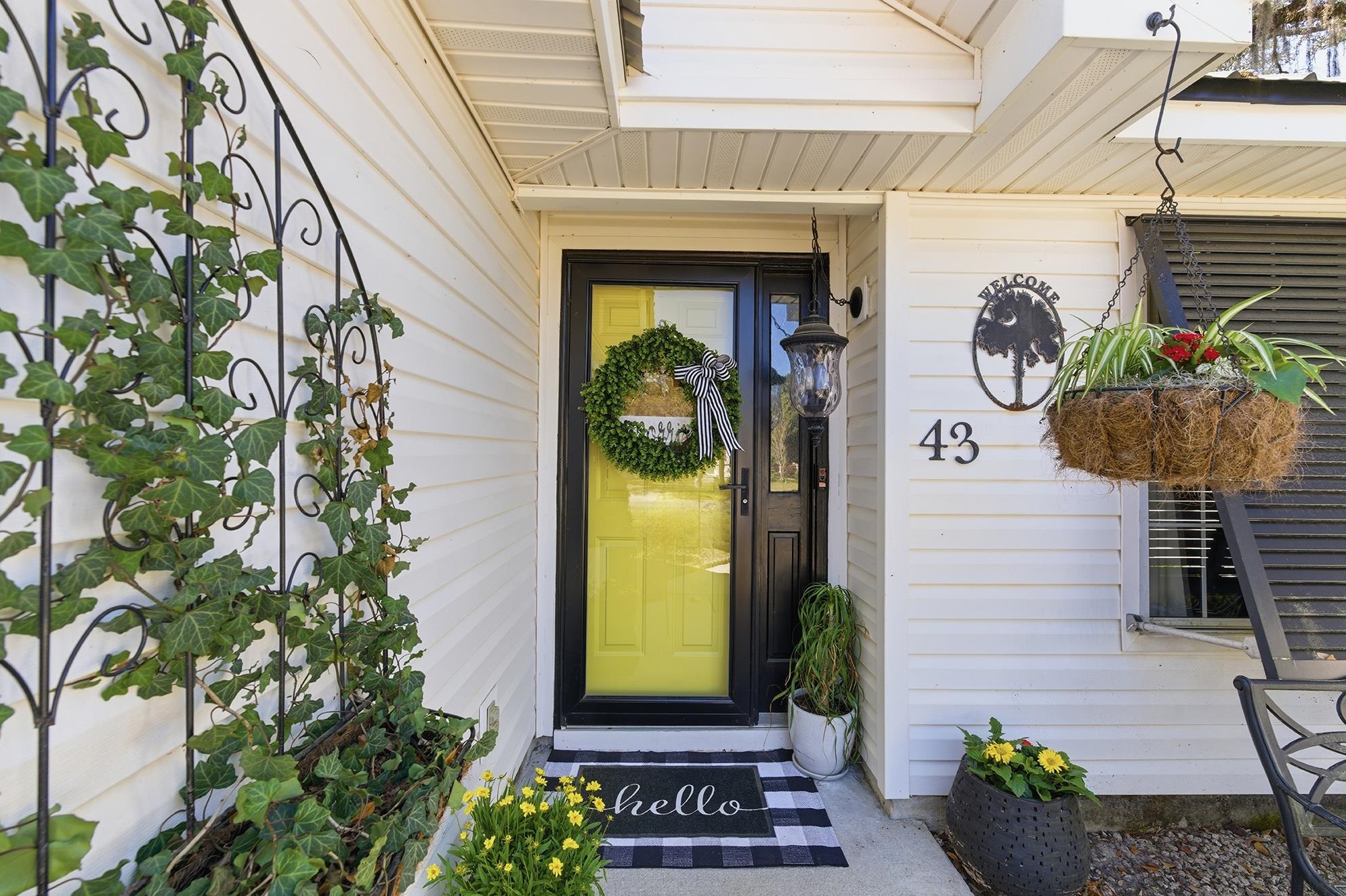 43 Daniel Morrall Ln.