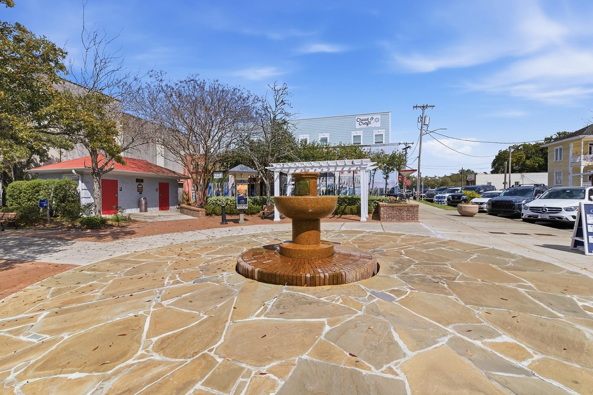 43 Daniel Morrall Ln.