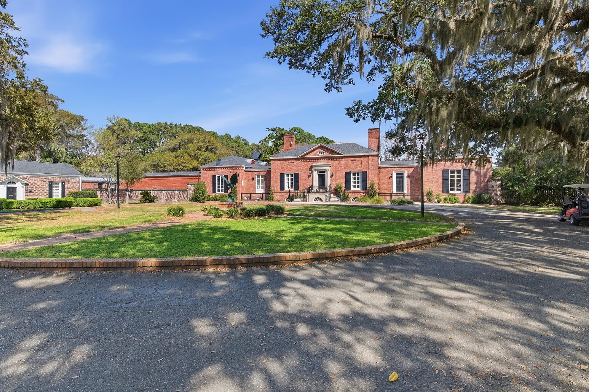 43 Daniel Morrall Ln.