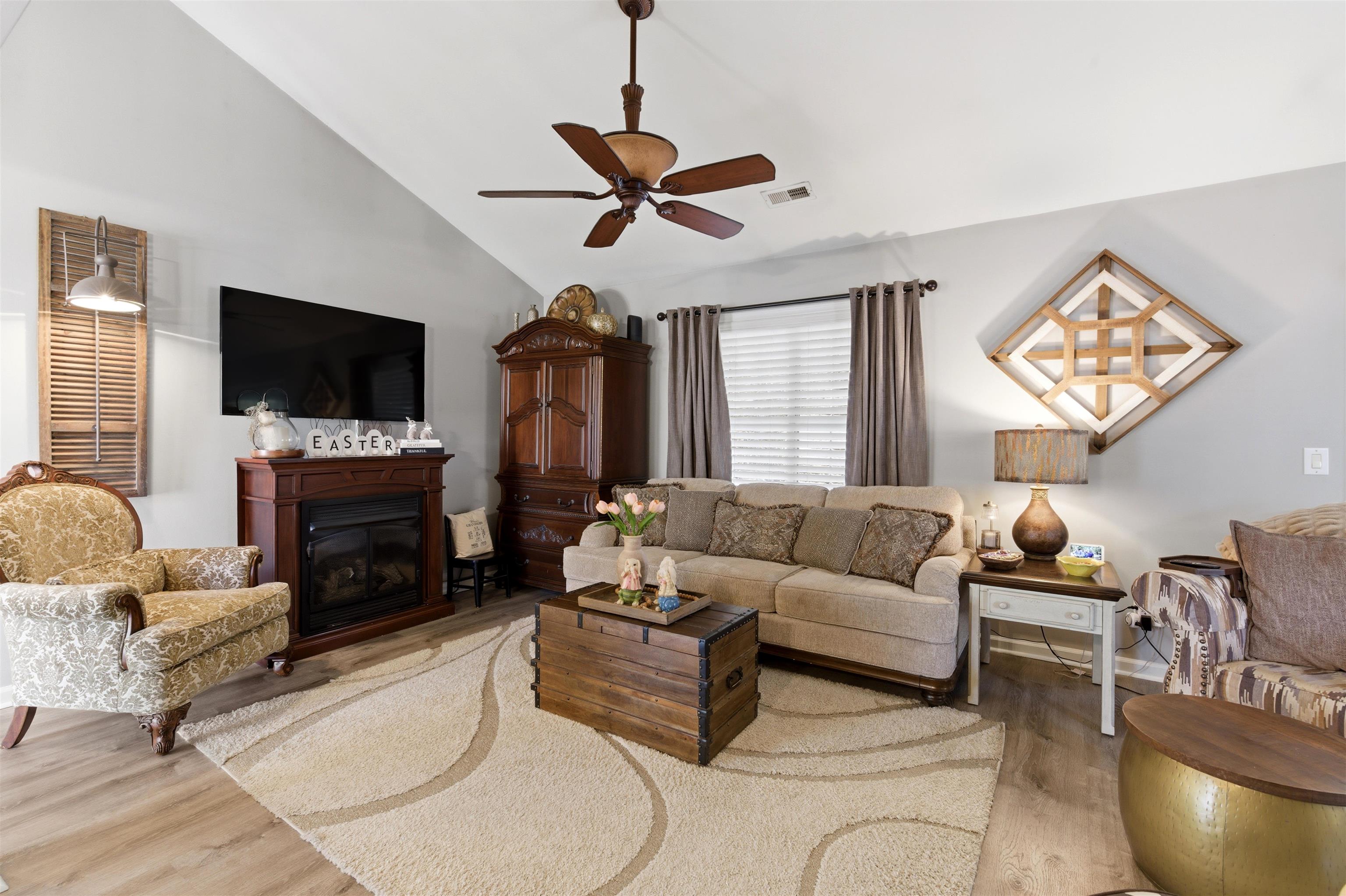 43 Daniel Morrall Ln.