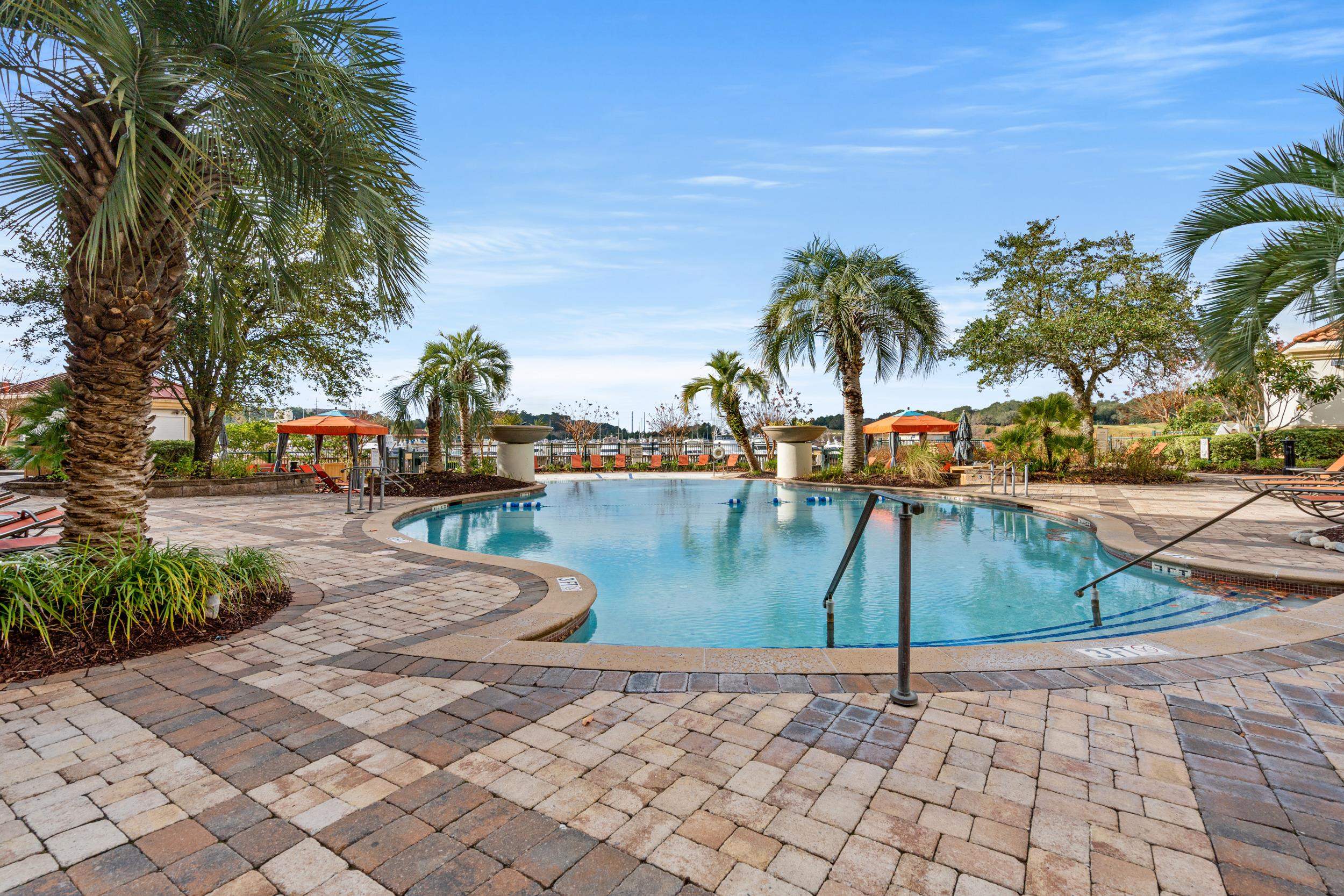 8121 Amalfi Pl. Unit: 7-604