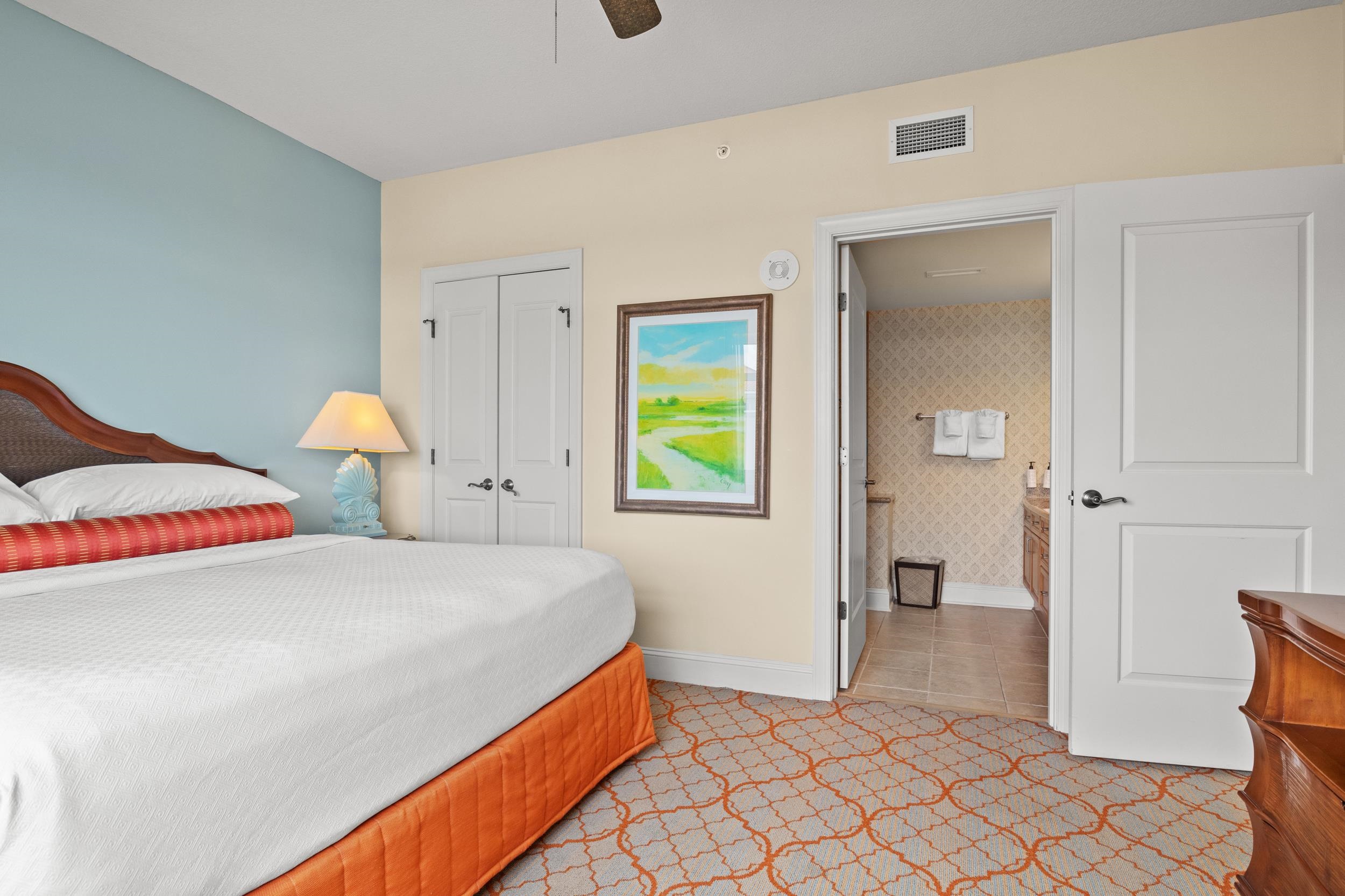 8121 Amalfi Pl. Unit: 7-604