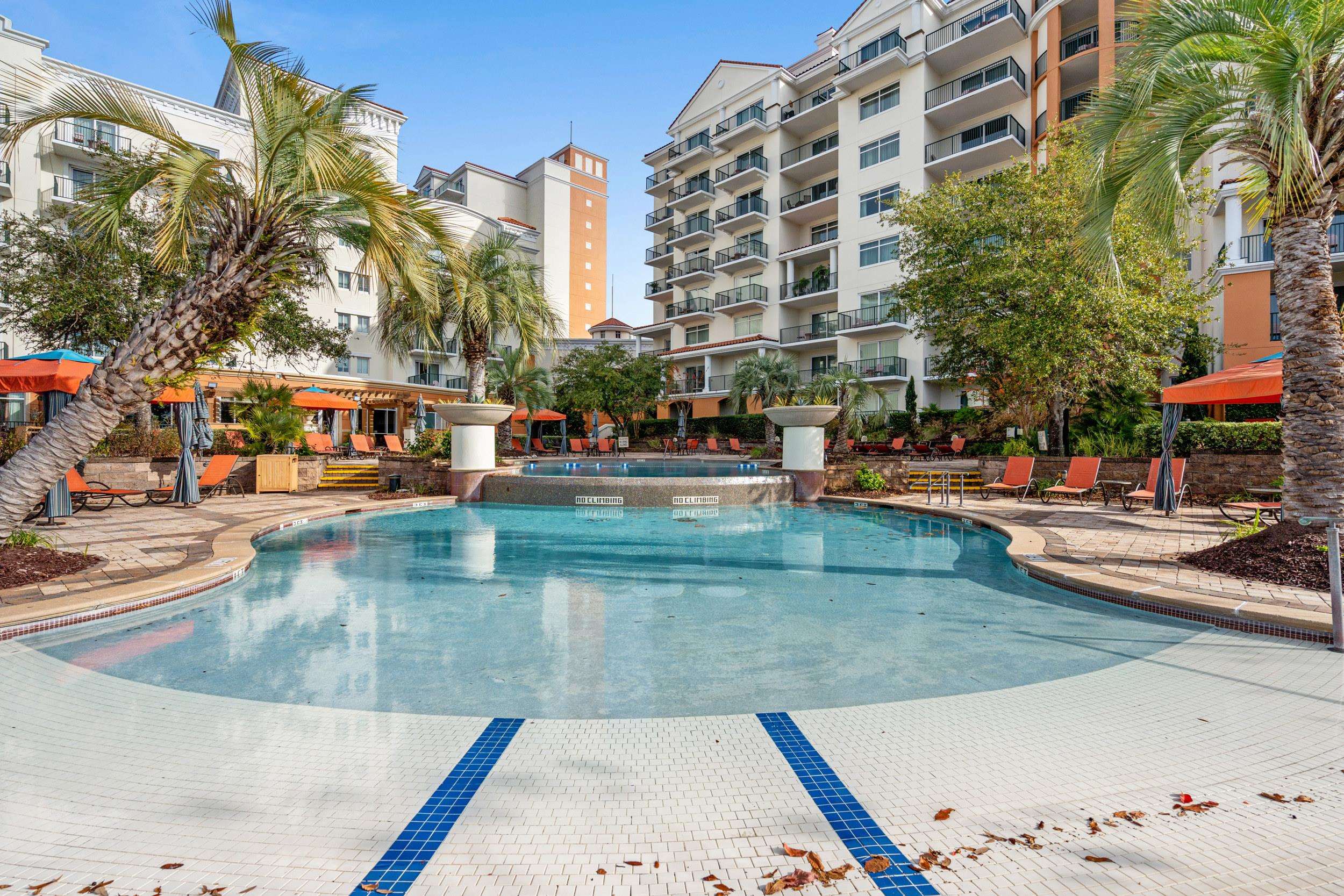 8121 Amalfi Pl. Unit: 7-604