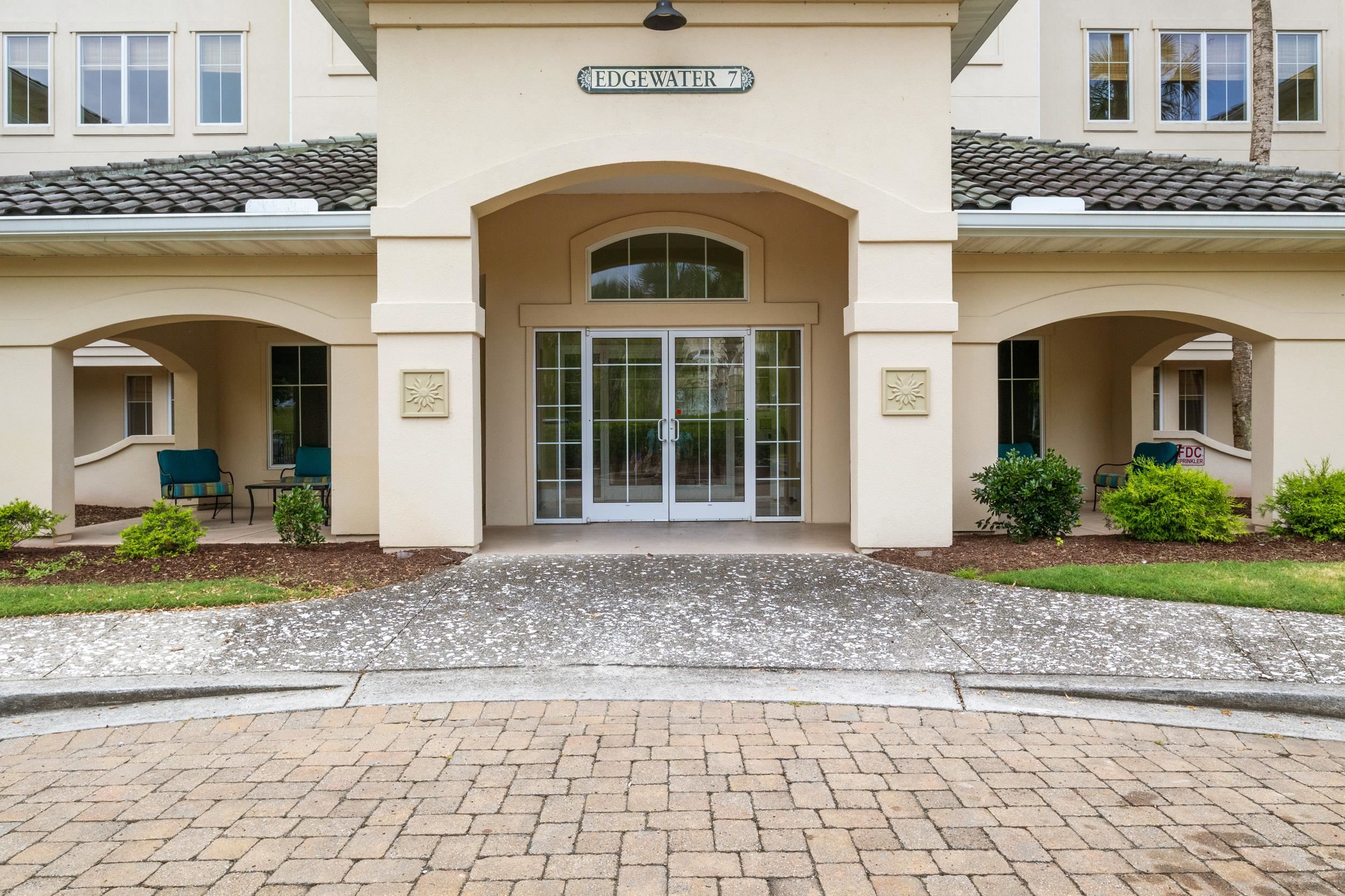 2180 Waterview Dr. Unit: 733