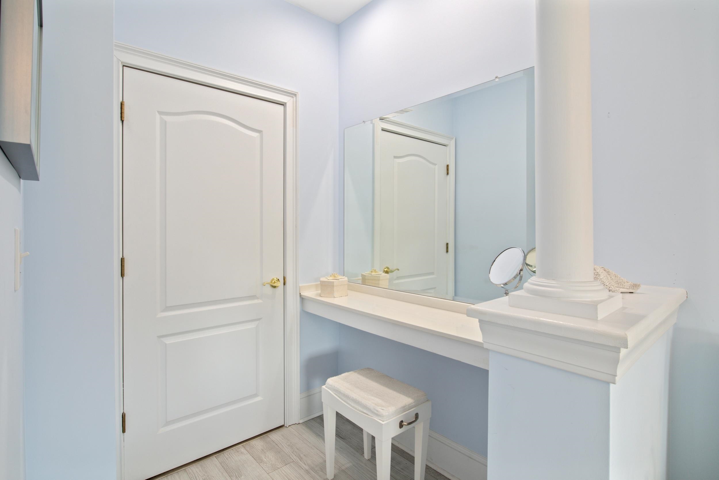 2180 Waterview Dr. Unit: 733