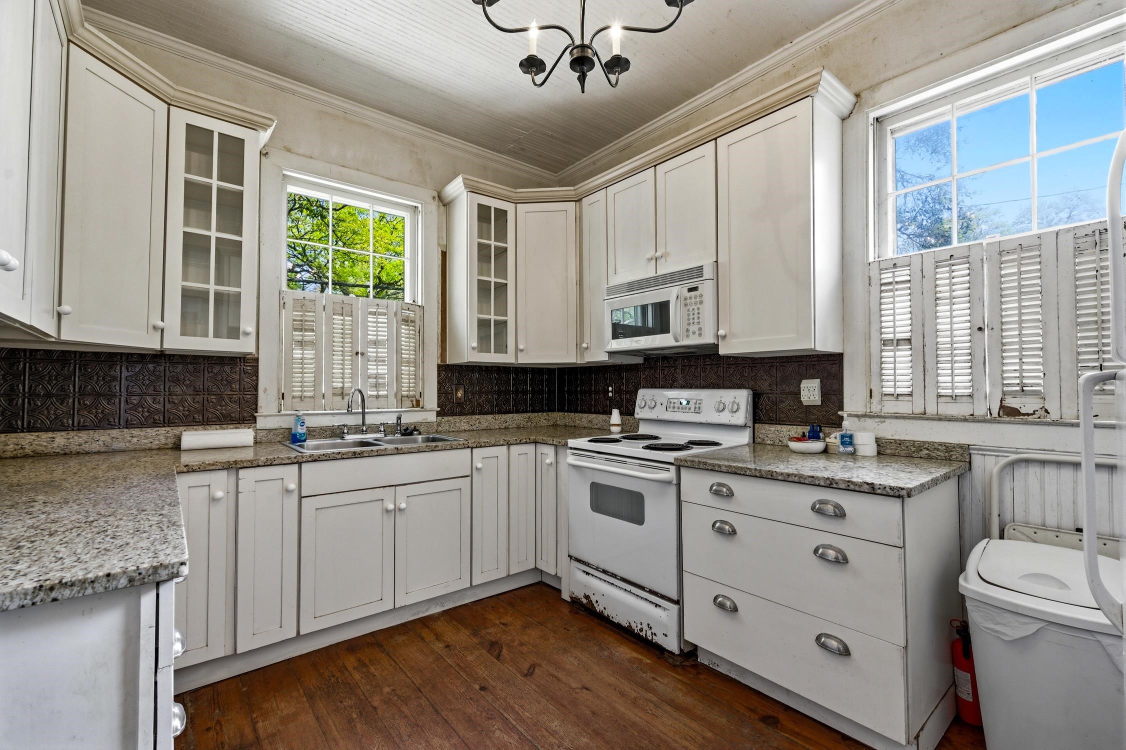 930 Highmarket St.