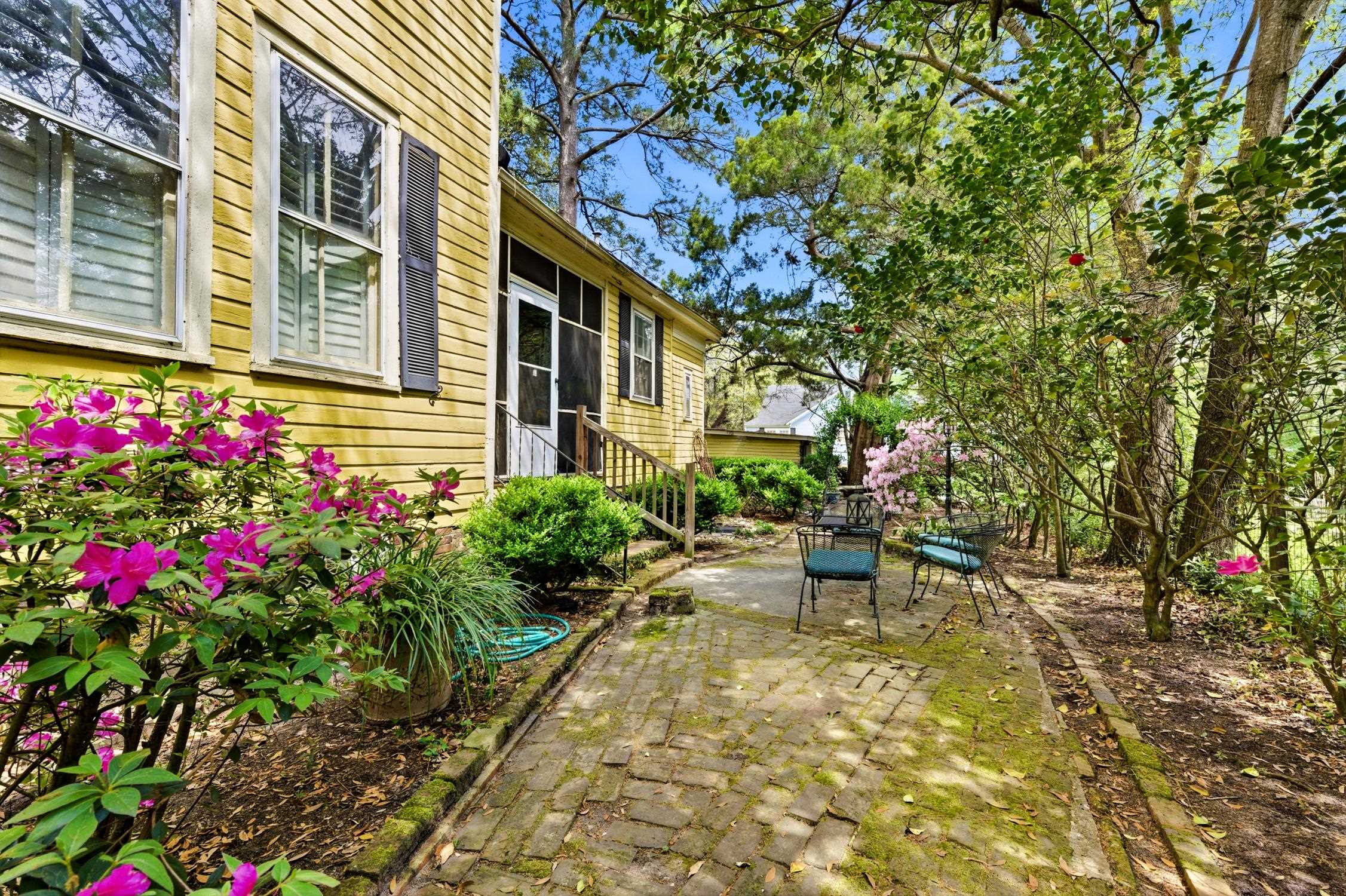 930 Highmarket St.