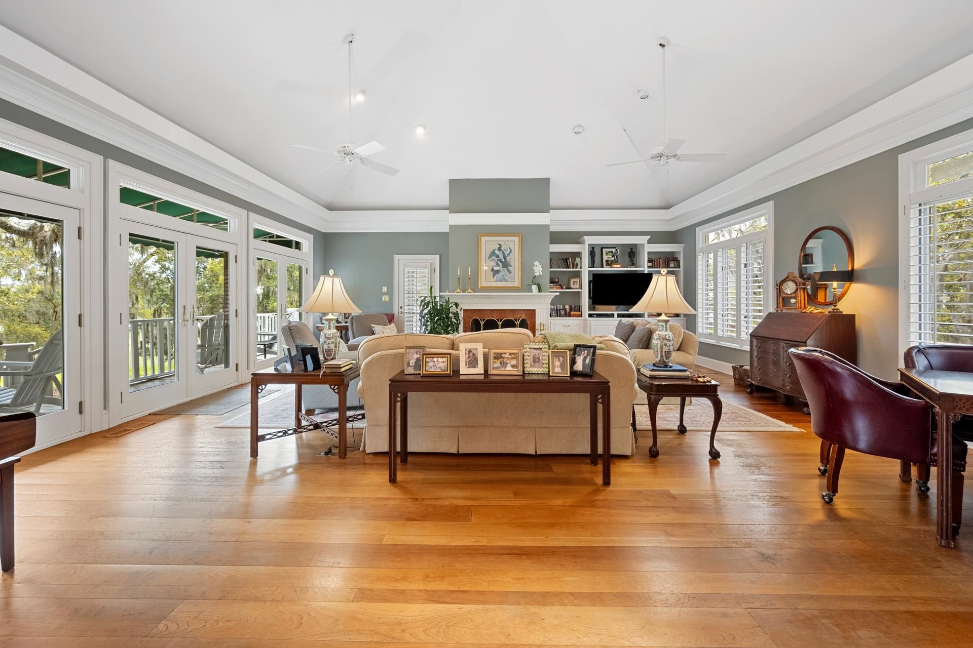 110 Swan Point Trail