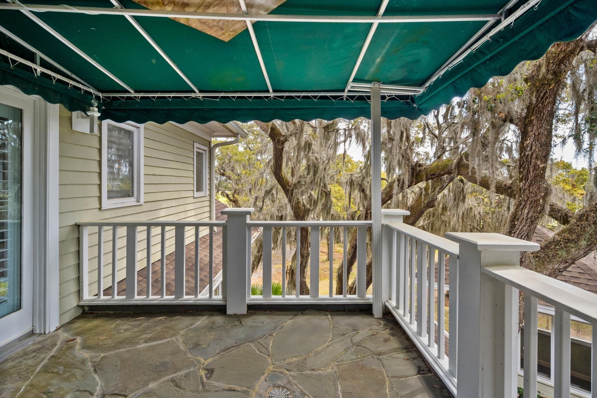 110 Swan Point Trail