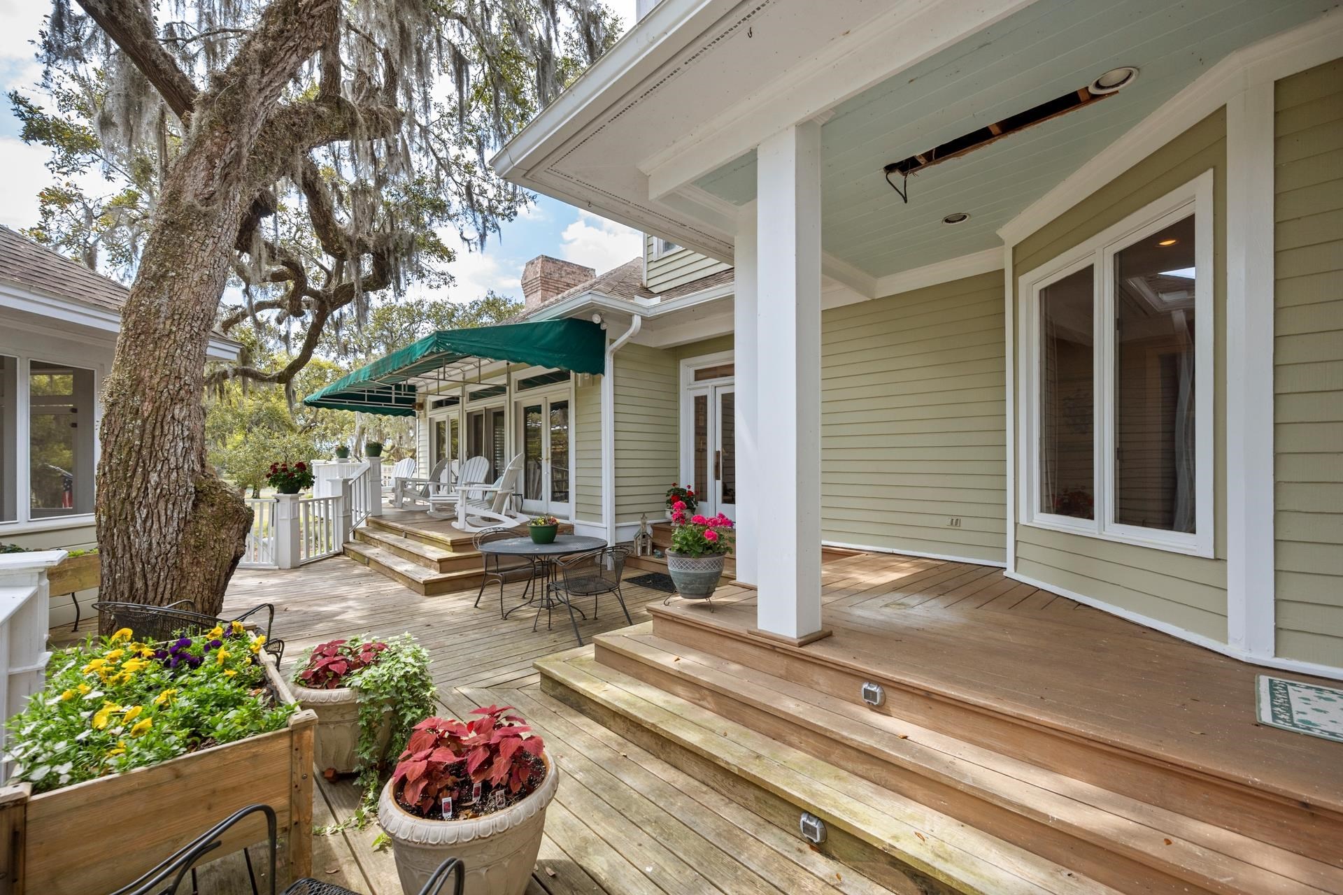 110 Swan Point Trail