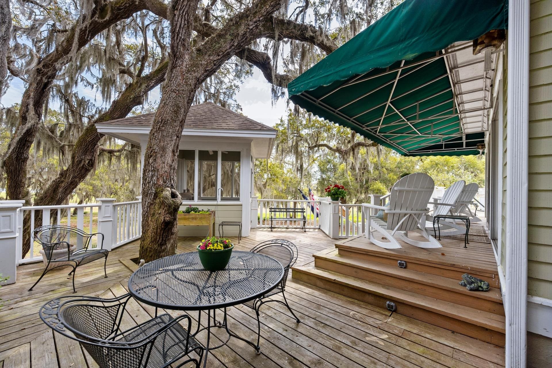 110 Swan Point Trail