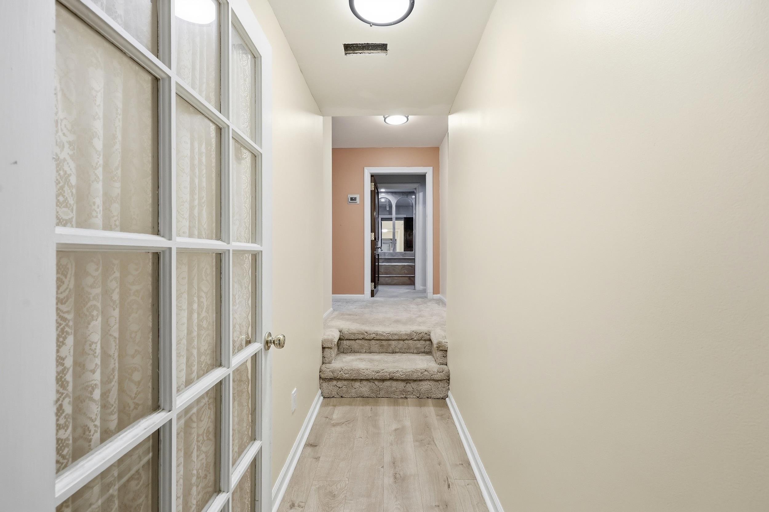 1515 Oak St.
