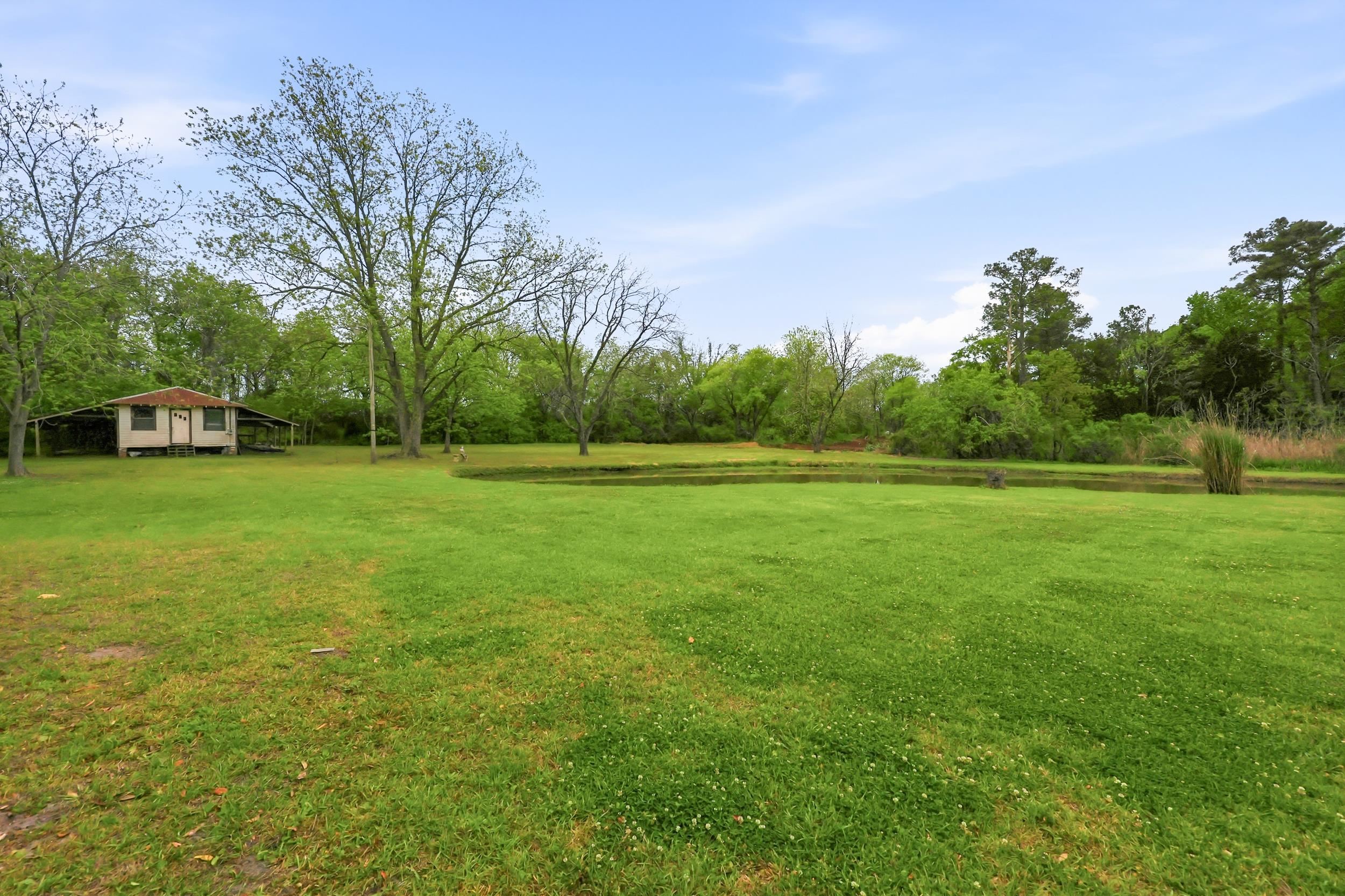 1515 Oak St.