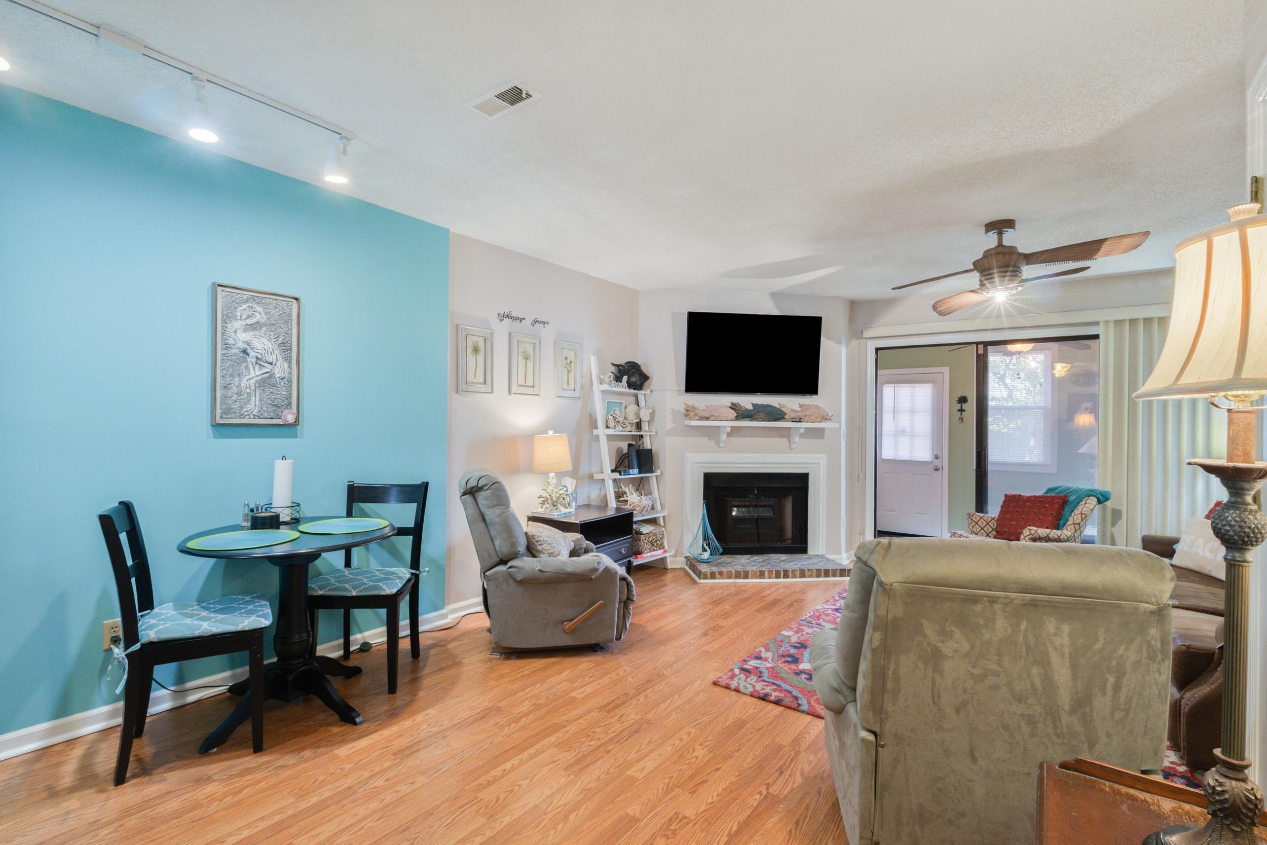 100 Shadow Moss Pl. Unit: 94