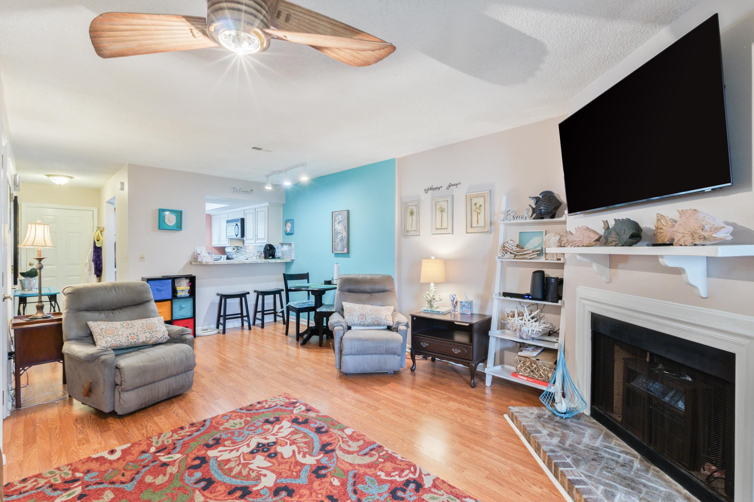 100 Shadow Moss Pl. Unit: 94