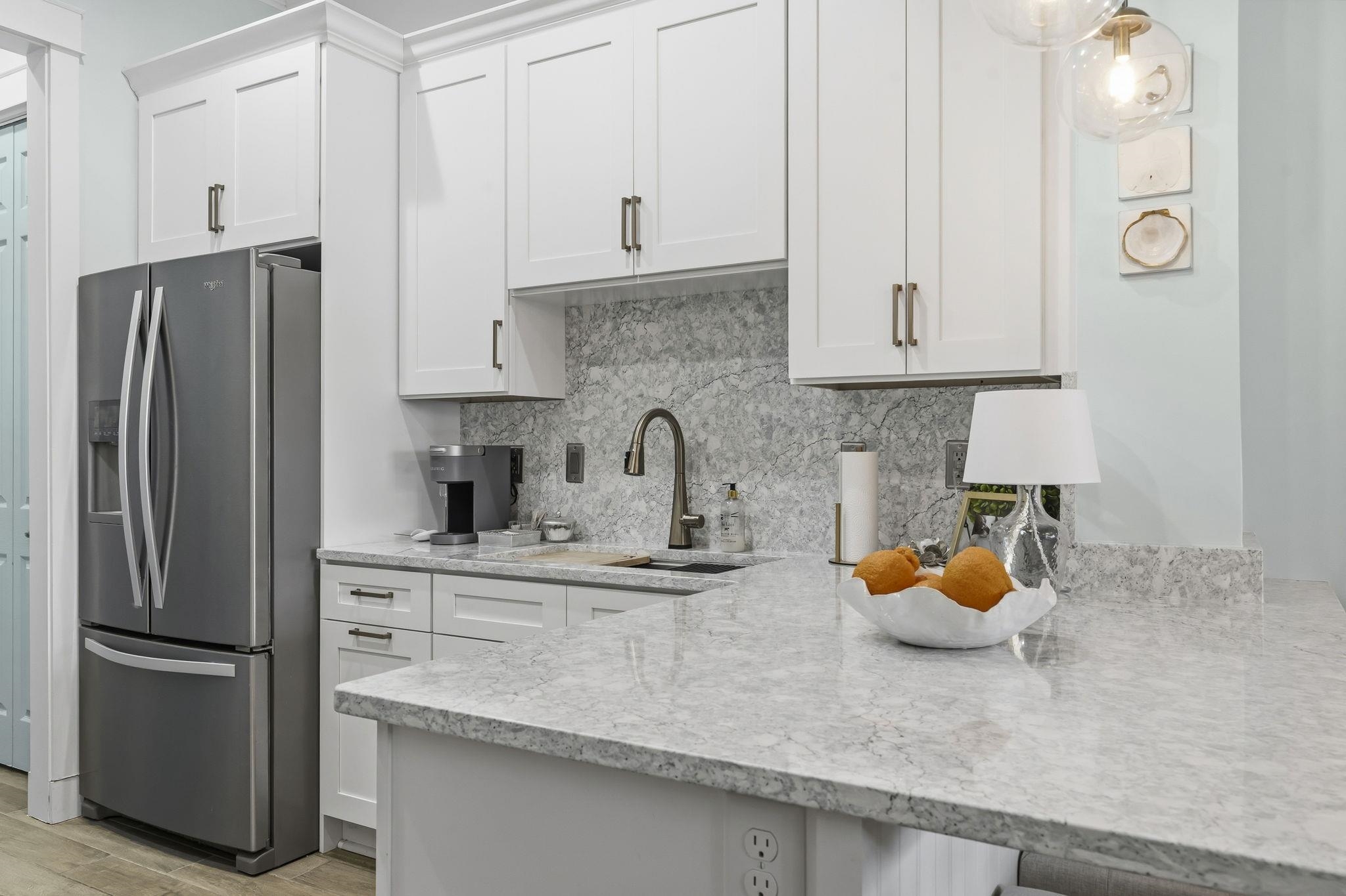 798 Shine Ave. Unit: 798