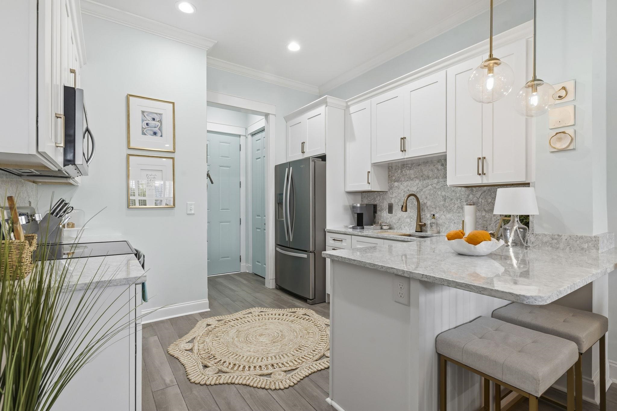 798 Shine Ave. Unit: 798