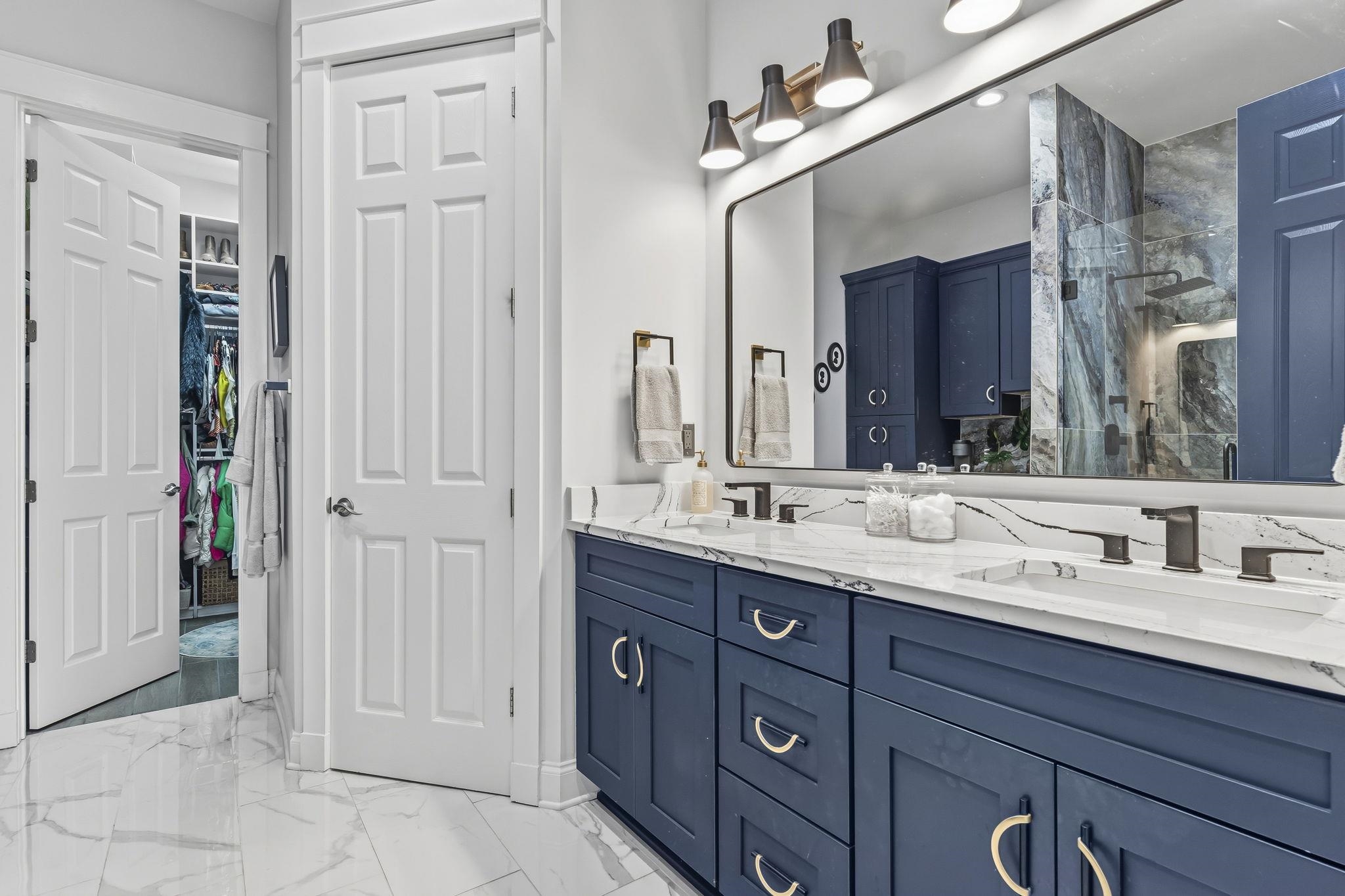 798 Shine Ave. Unit: 798