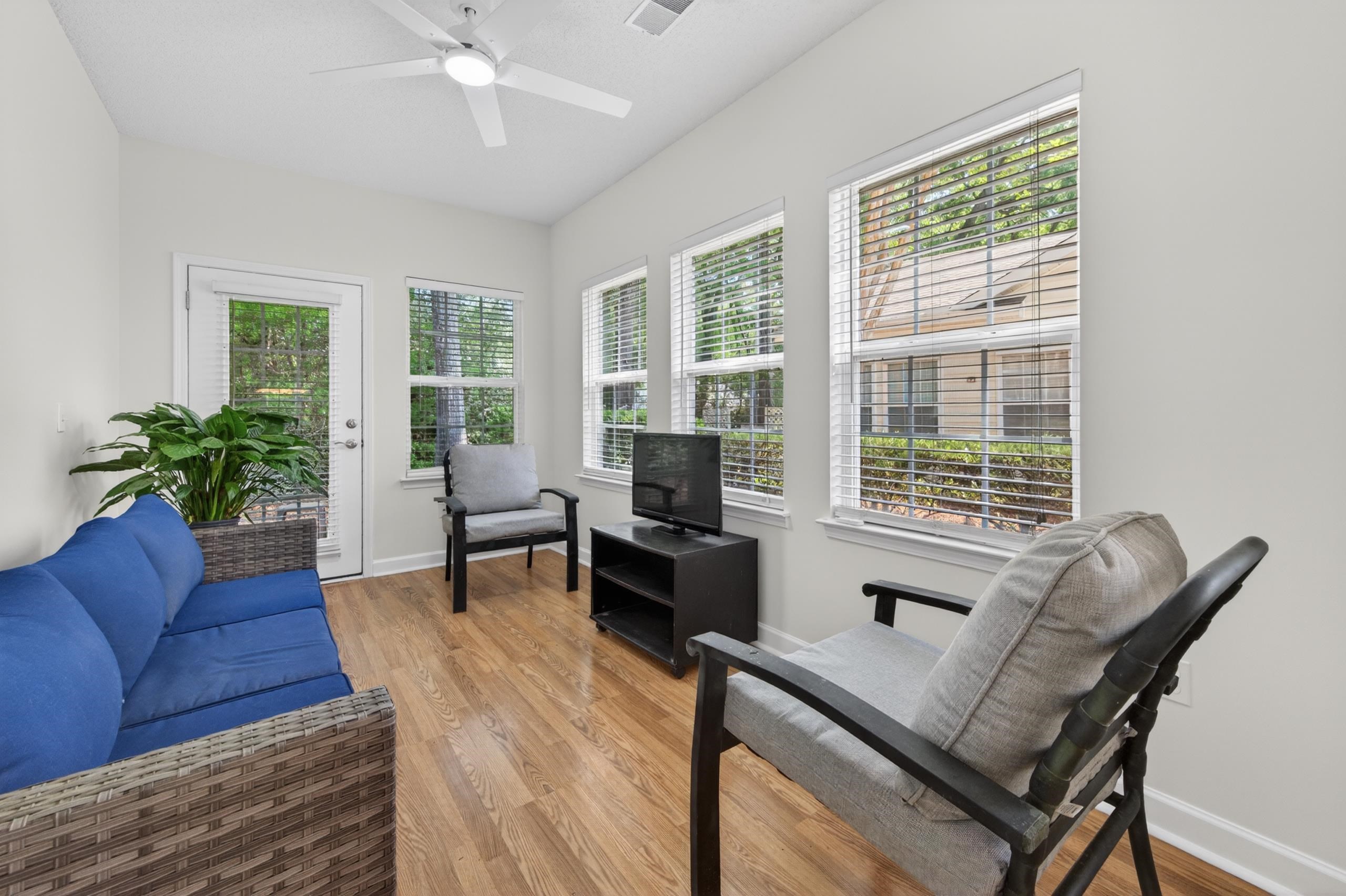 56 Highgrove Ct. Unit: 2
